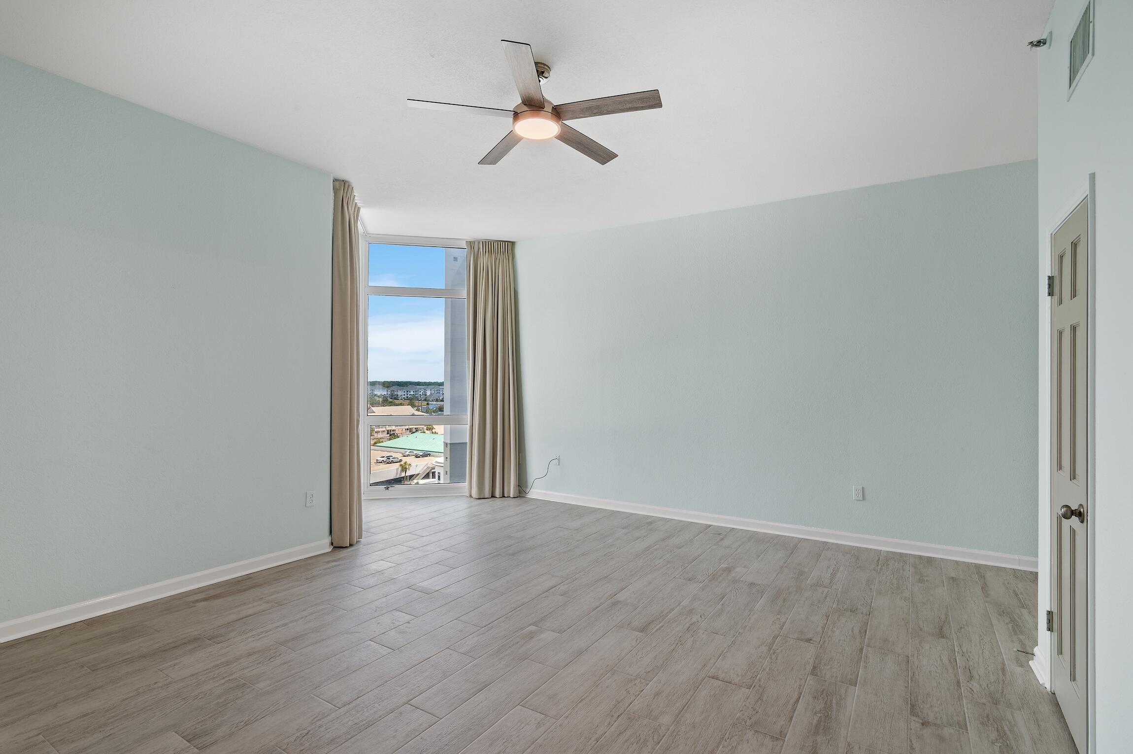 REGENCY TOWERS - Residential