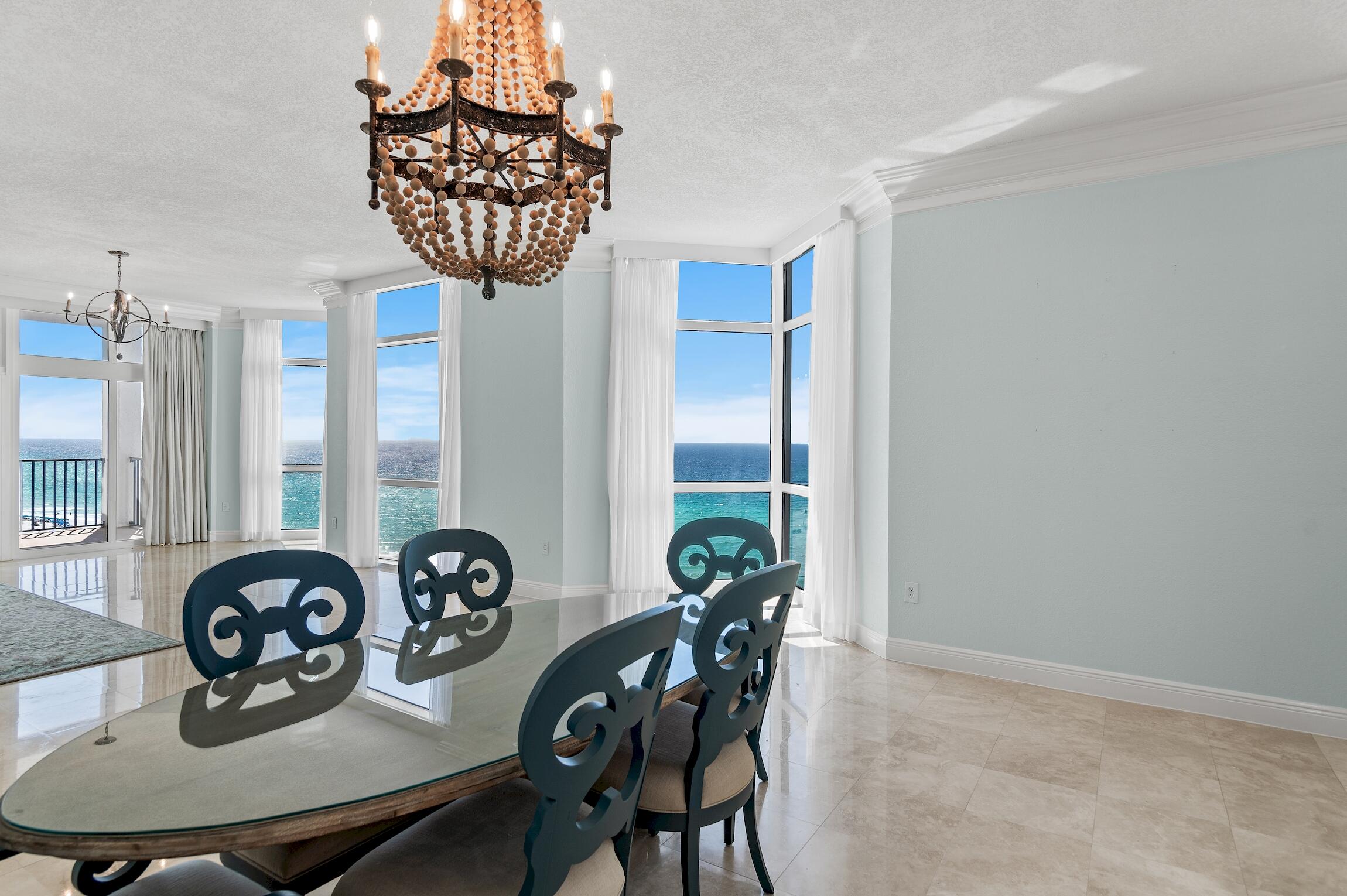 REGENCY TOWERS - Residential