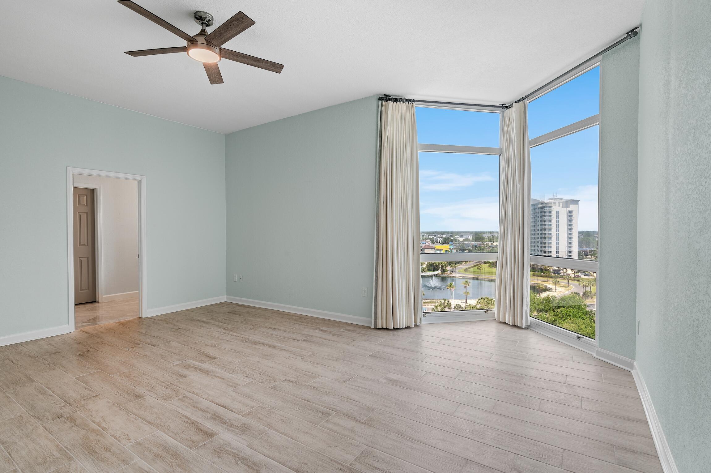 REGENCY TOWERS - Residential