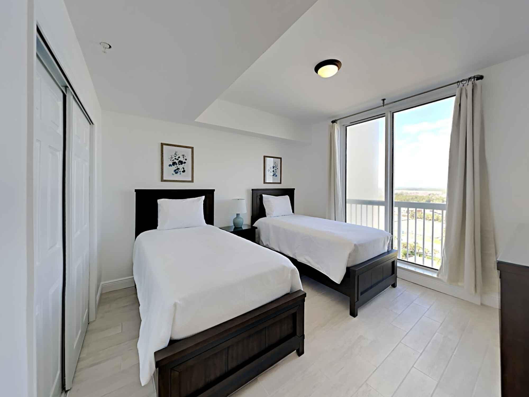SILVER BEACH TOWERS WEST - Residential