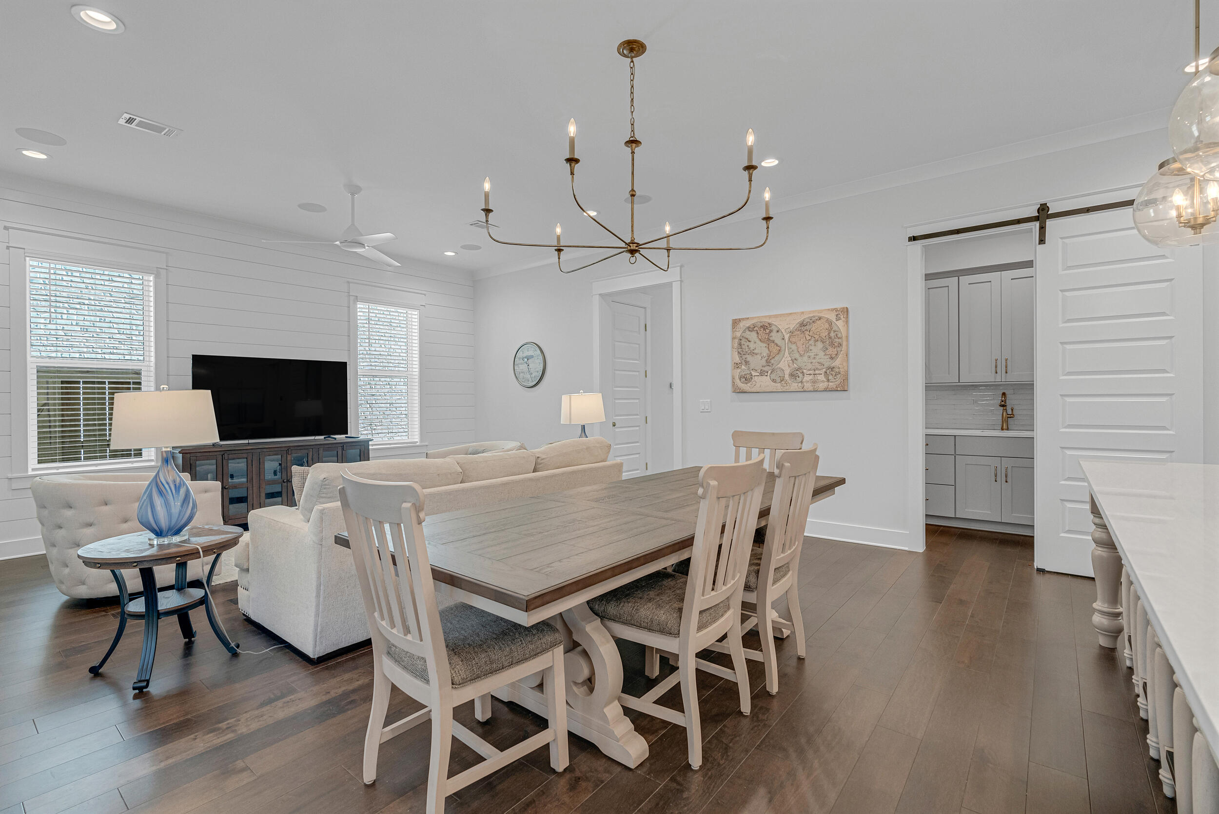 RIDGEWALK - Residential
