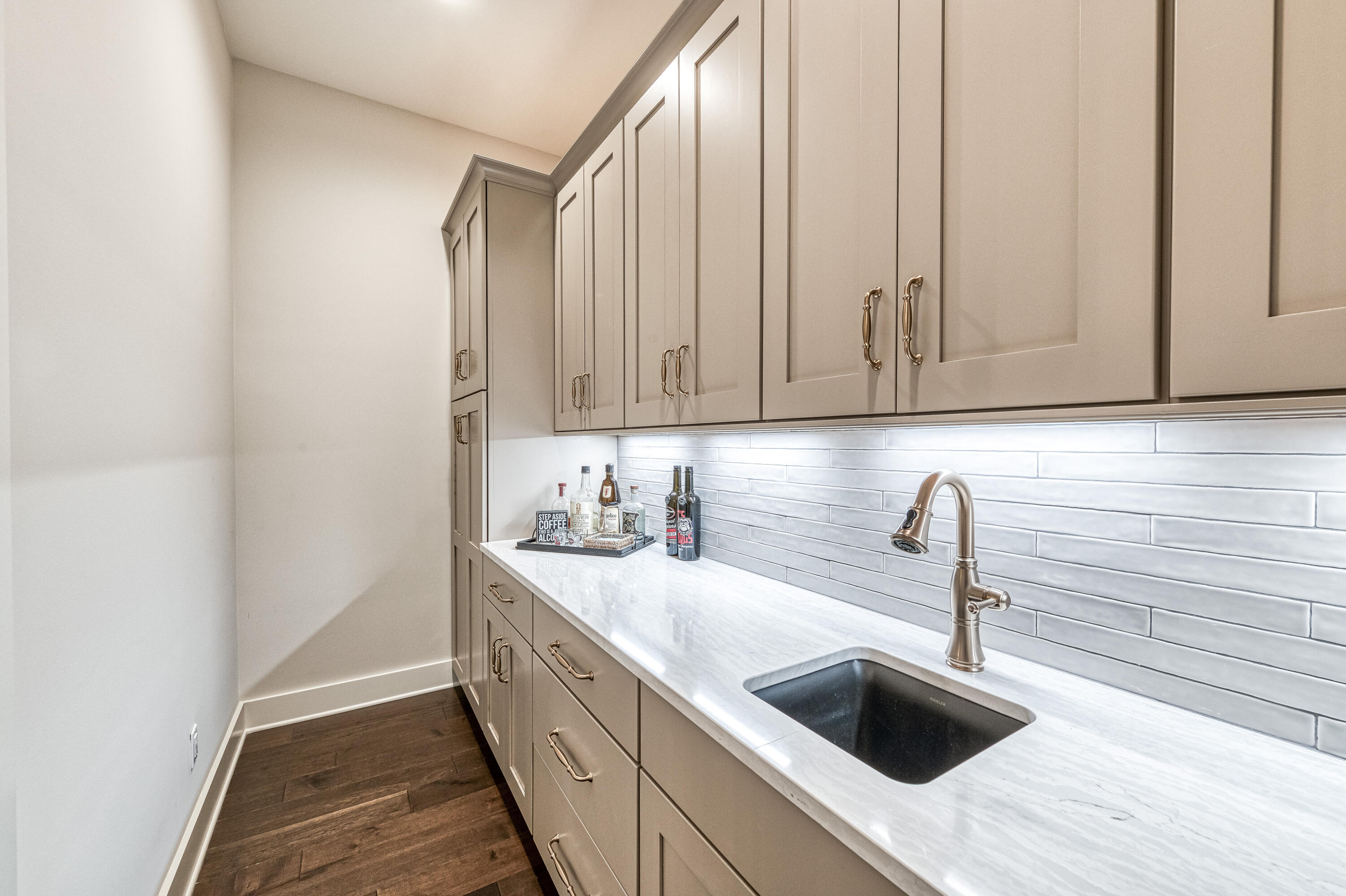 RIDGEWALK - Residential