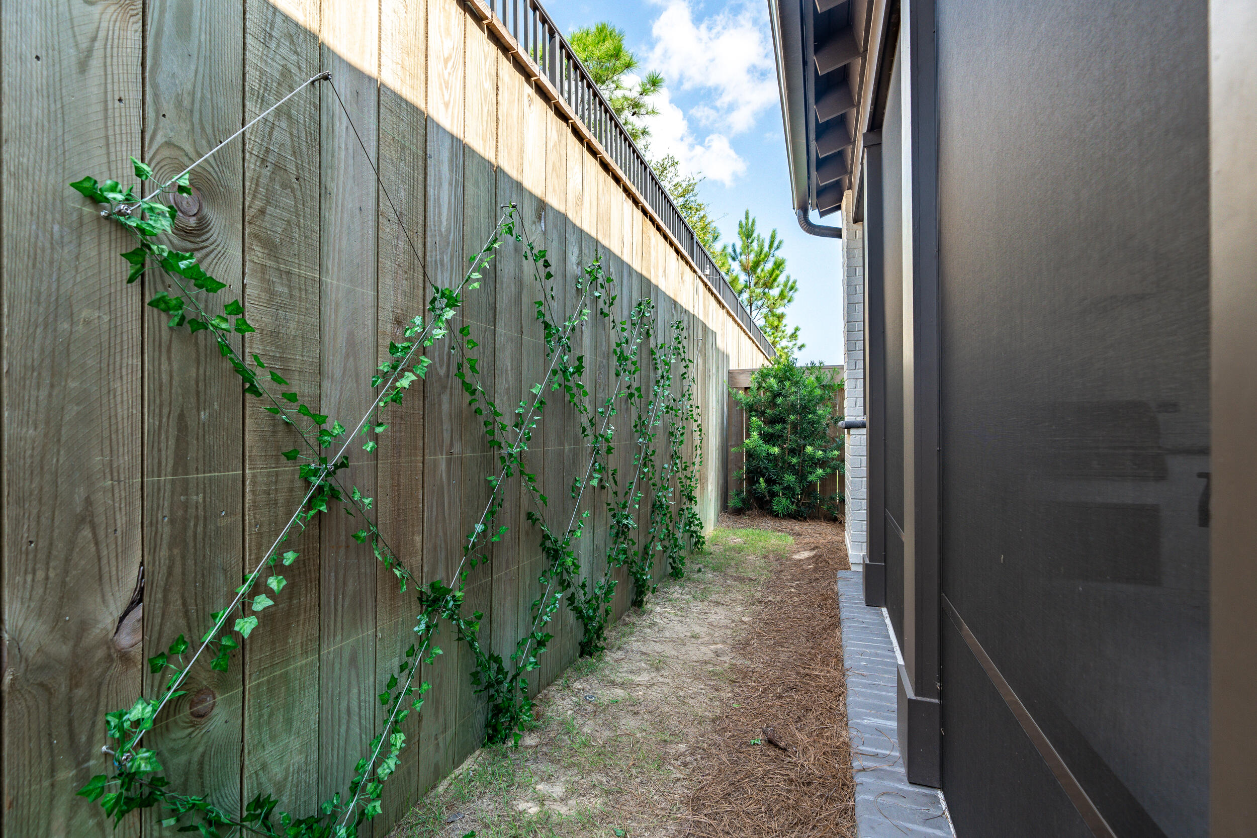 RIDGEWALK - Residential