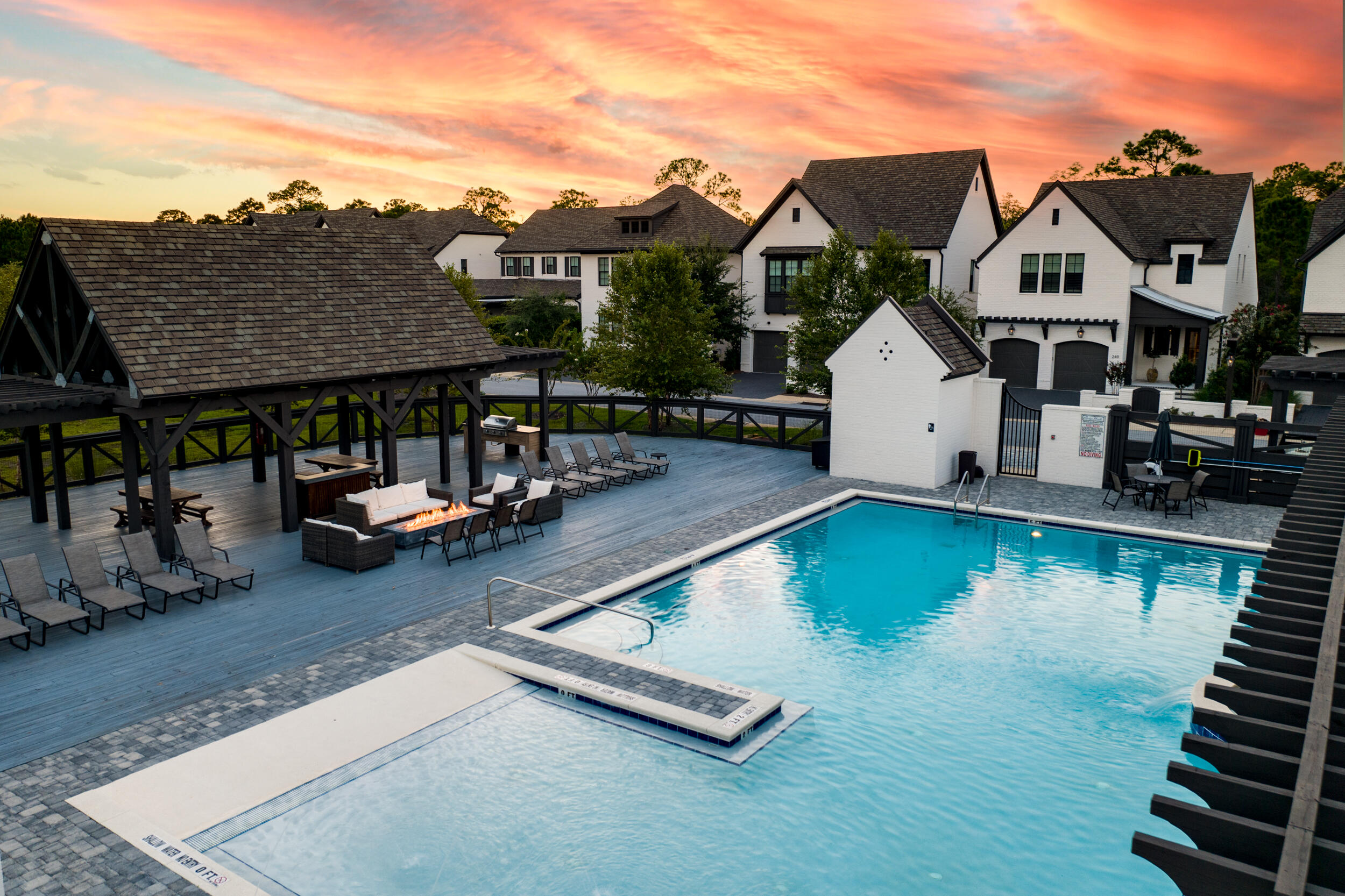 RIDGEWALK - Residential