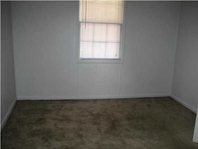 EDGEWATER APT - Residential Lease