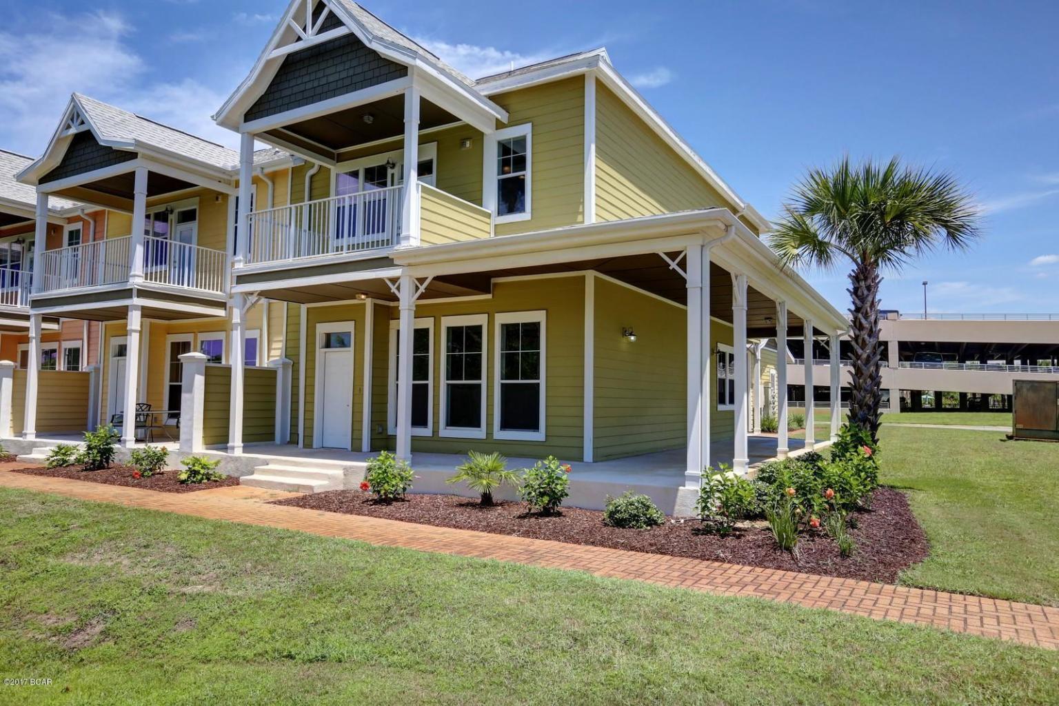Three Bedroom, Three And A Half Bathroom Condo In Island Reserve.
