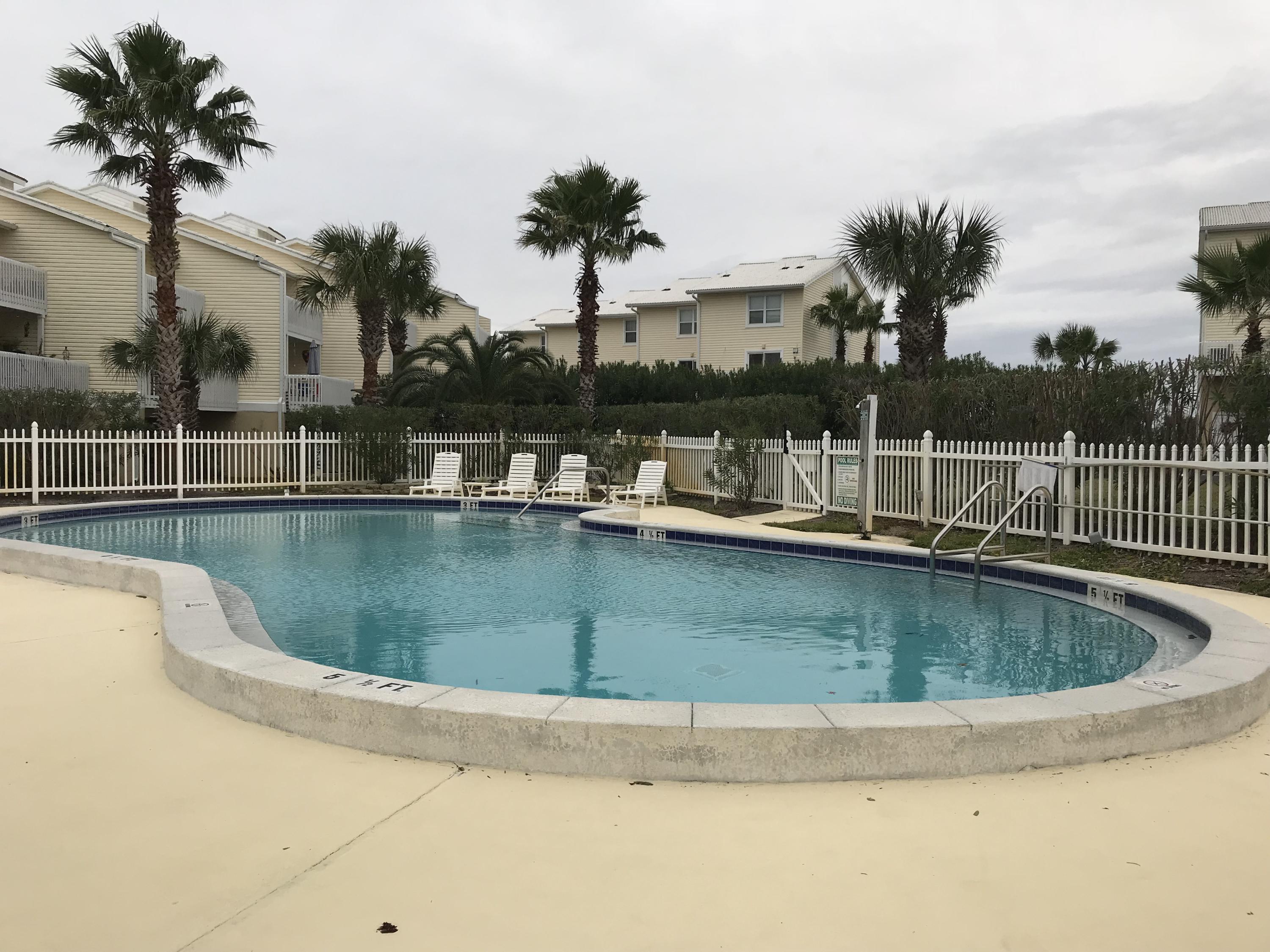 PARADISE POINT T/H - Residential Lease