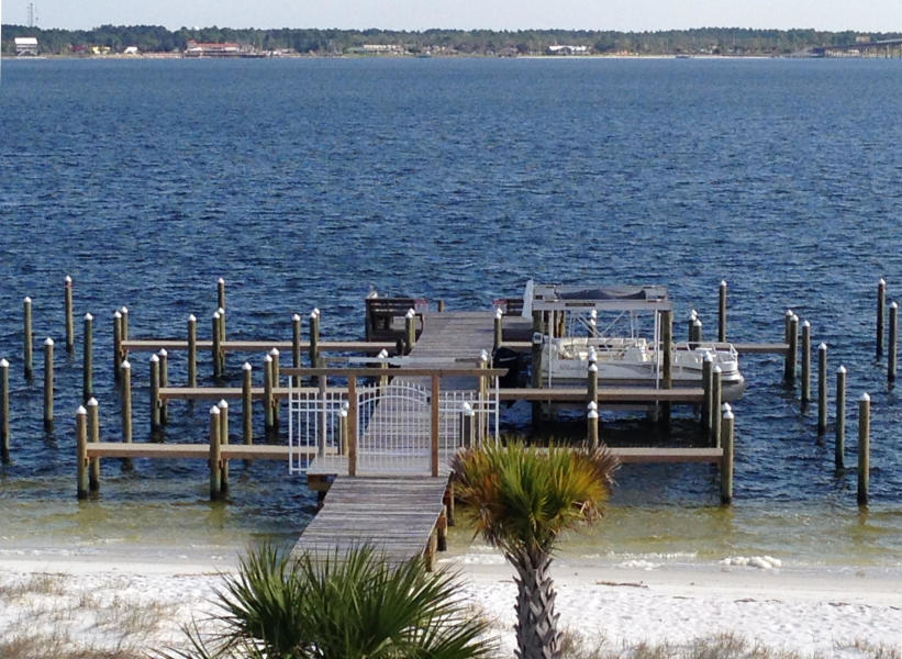 PARADISE POINT T/H - Residential Lease
