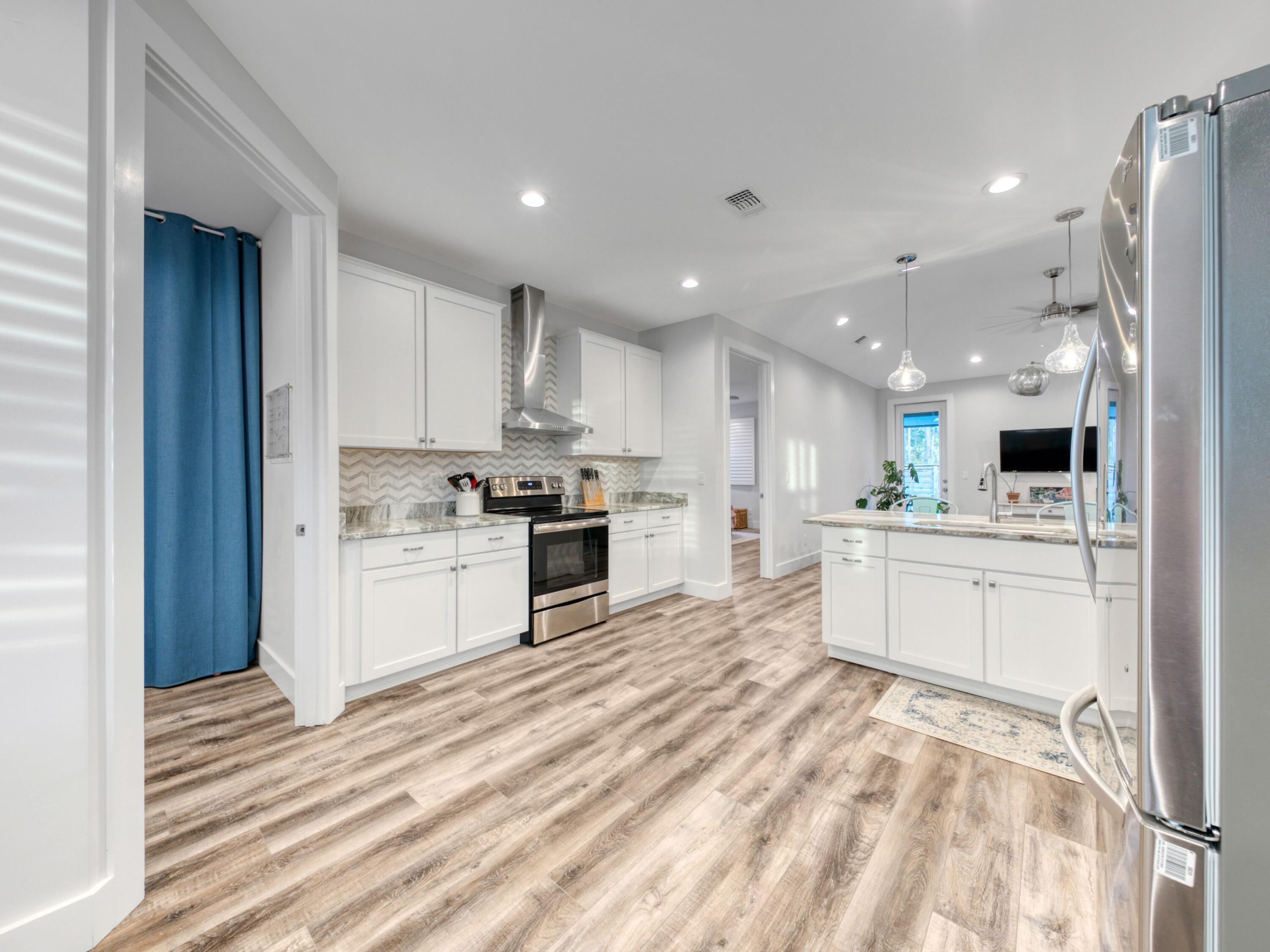 SHELTER COVE ESTATES - Residential Lease