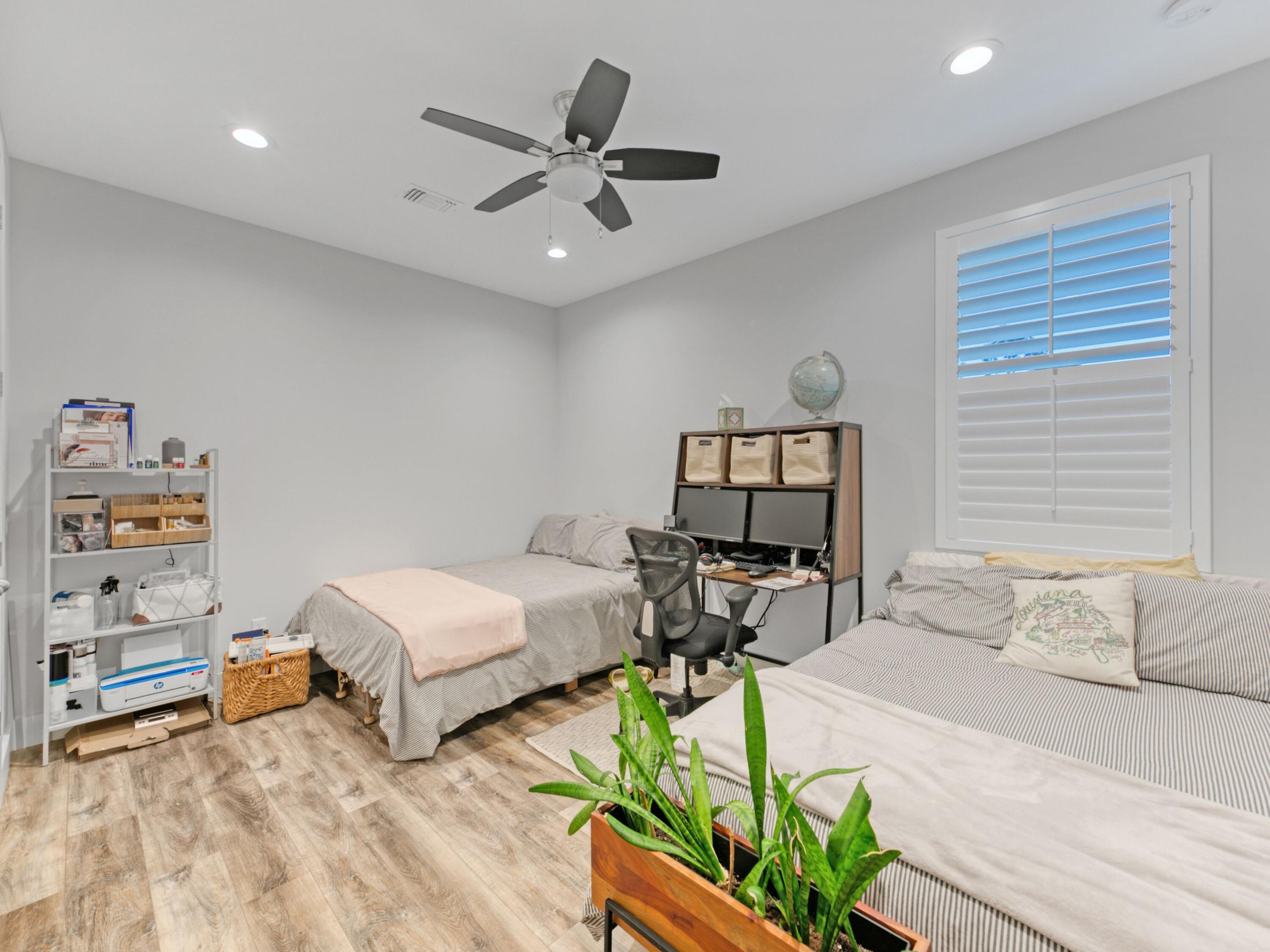 SHELTER COVE ESTATES - Residential Lease