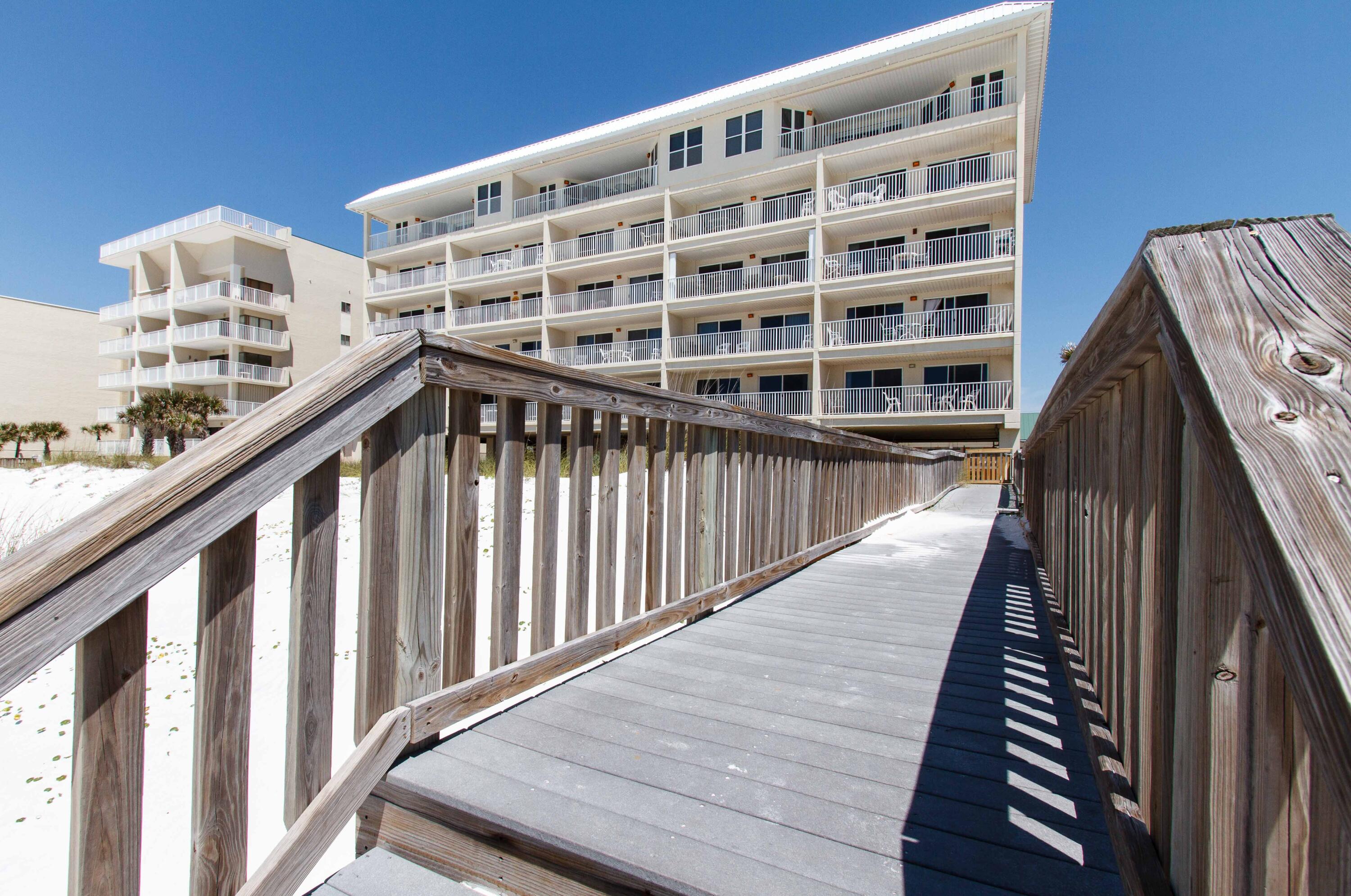 PALMS CONDO - Residential