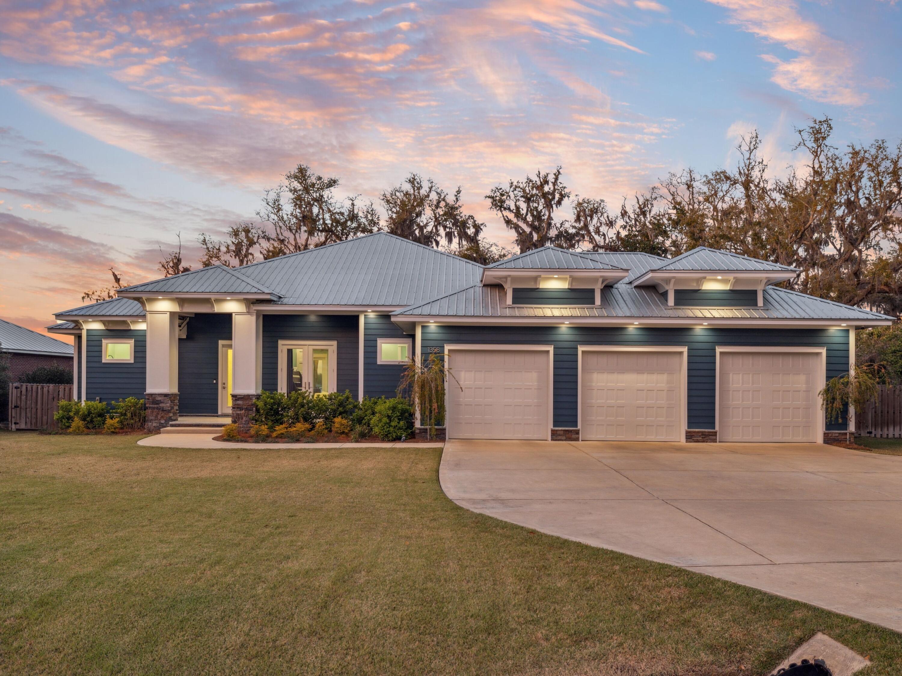 BAY GROVE - Residential