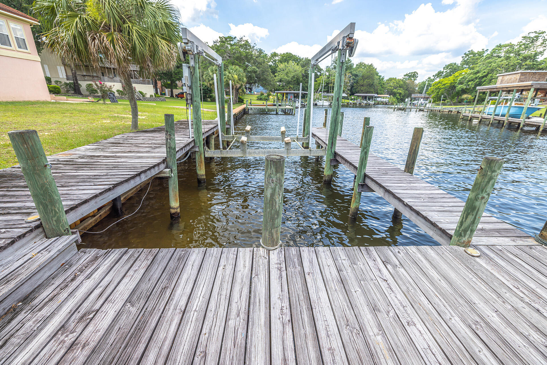 EDGEWATER VILLAGE - Residential