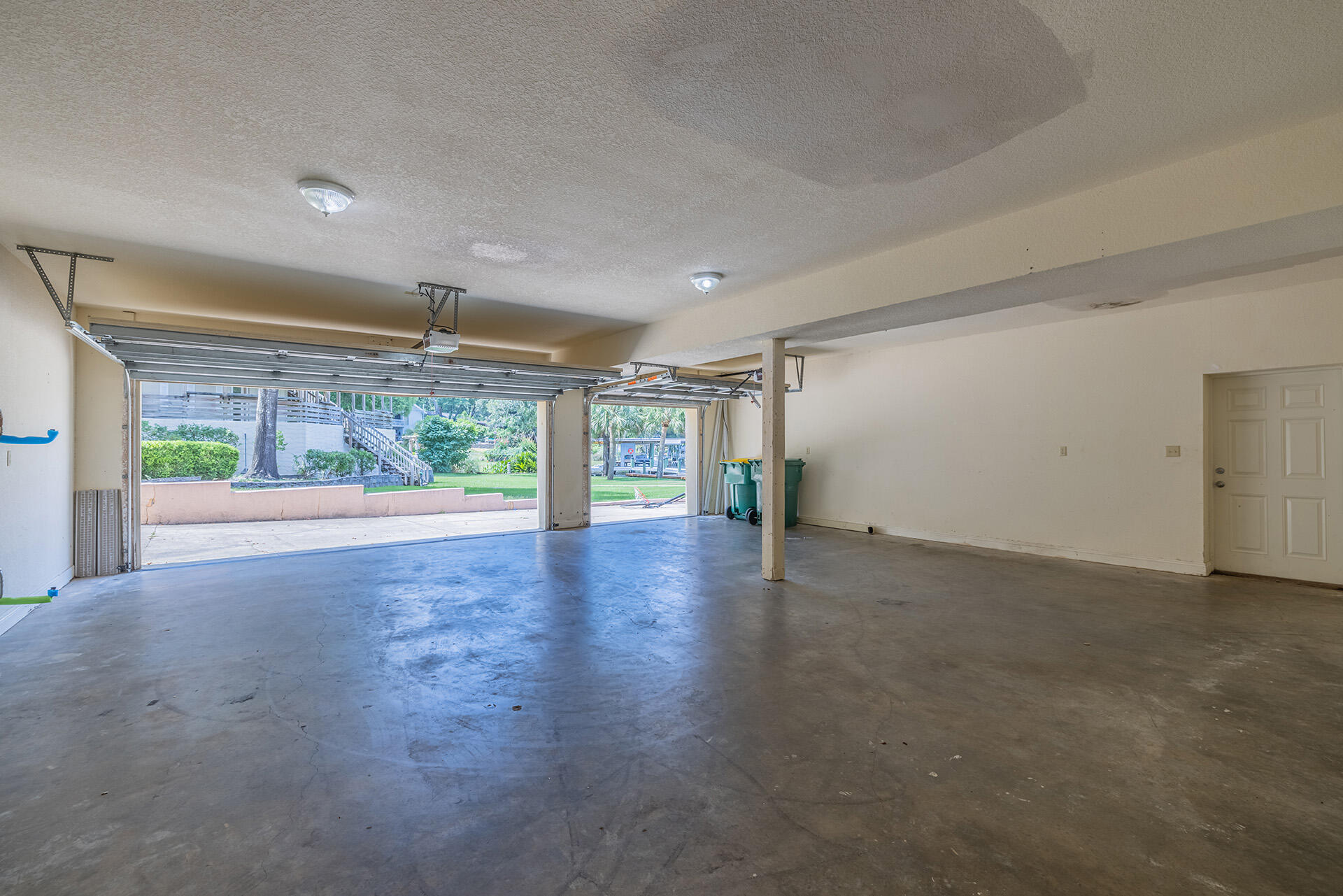 EDGEWATER VILLAGE - Residential