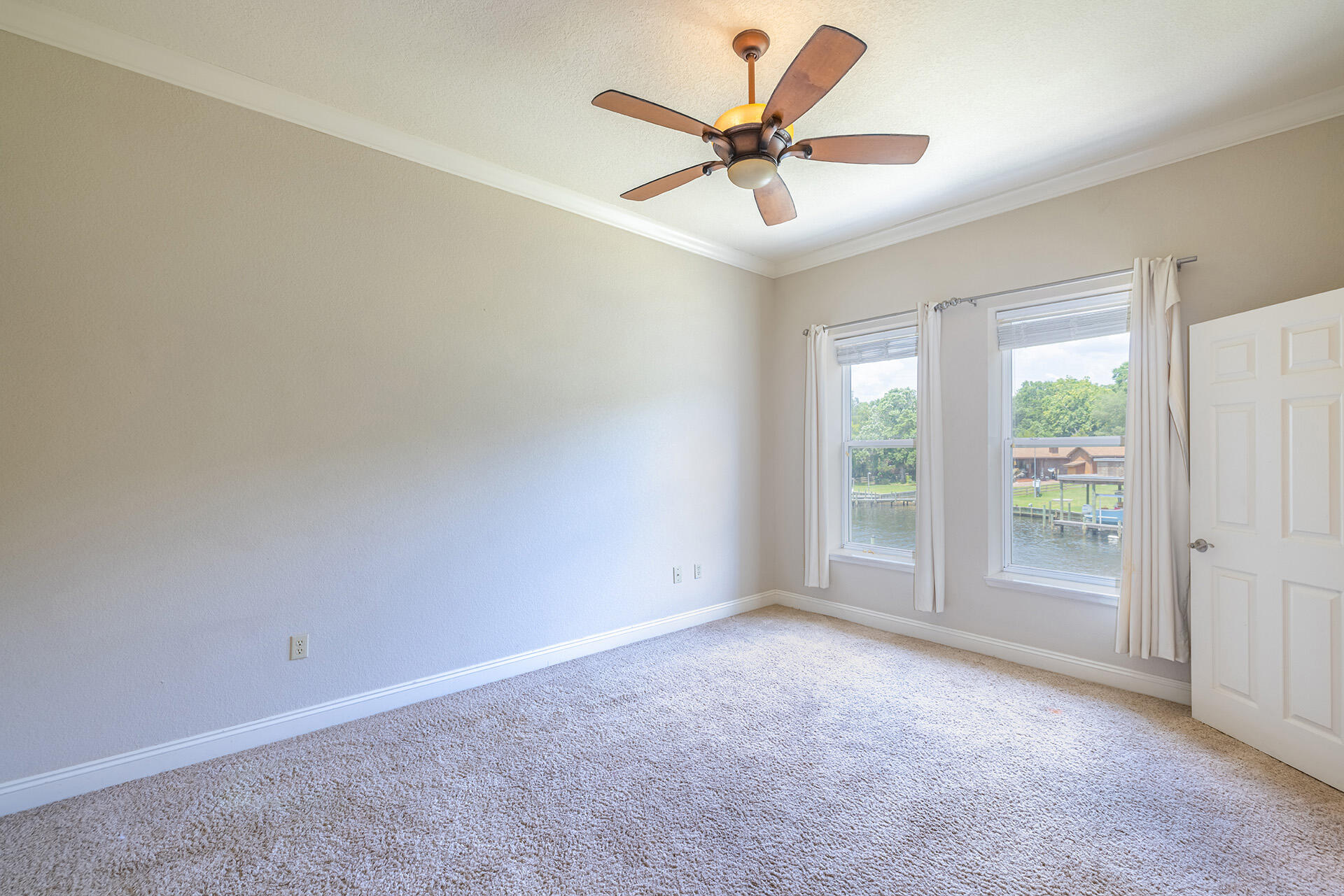 EDGEWATER VILLAGE - Residential