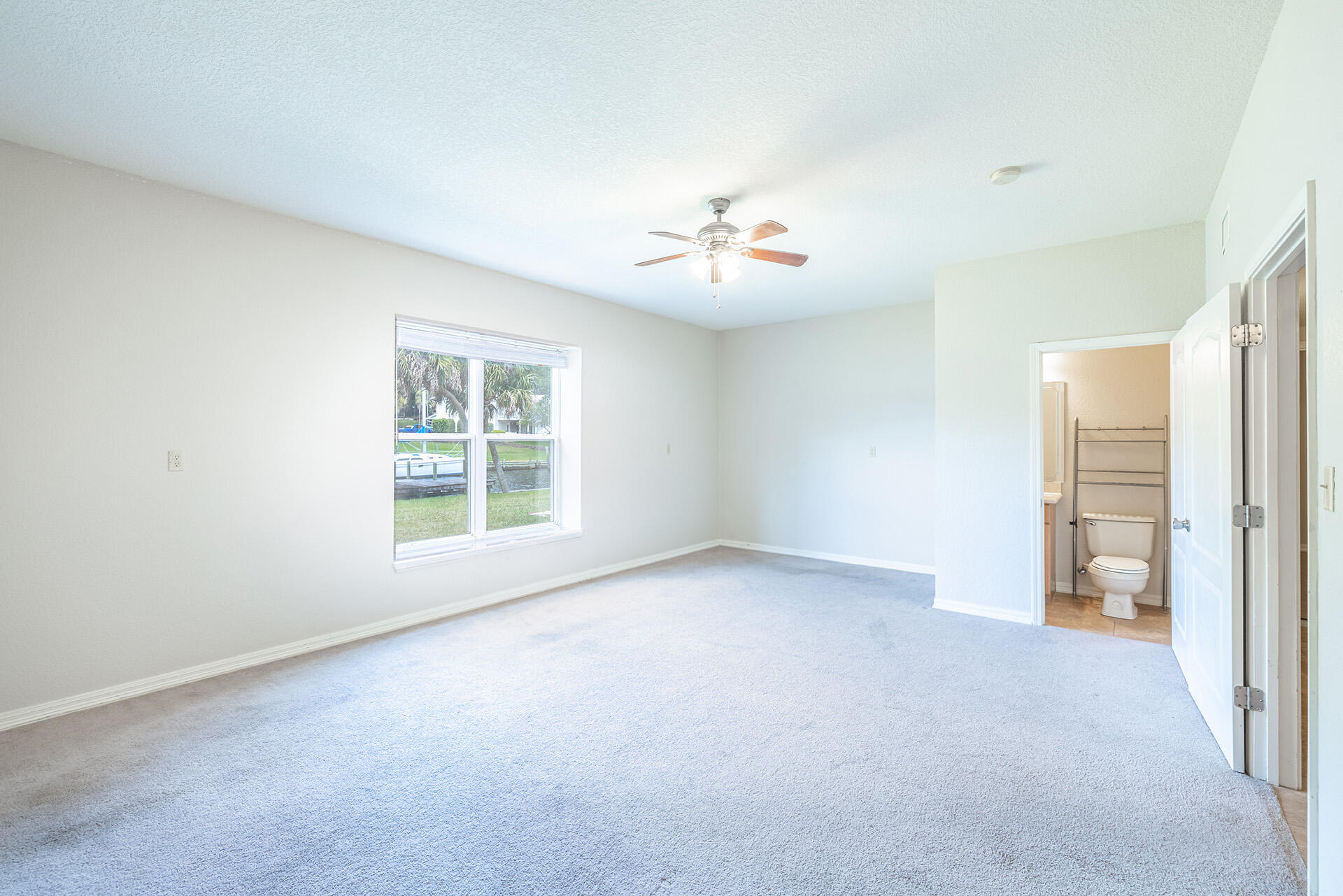 EDGEWATER VILLAGE - Residential