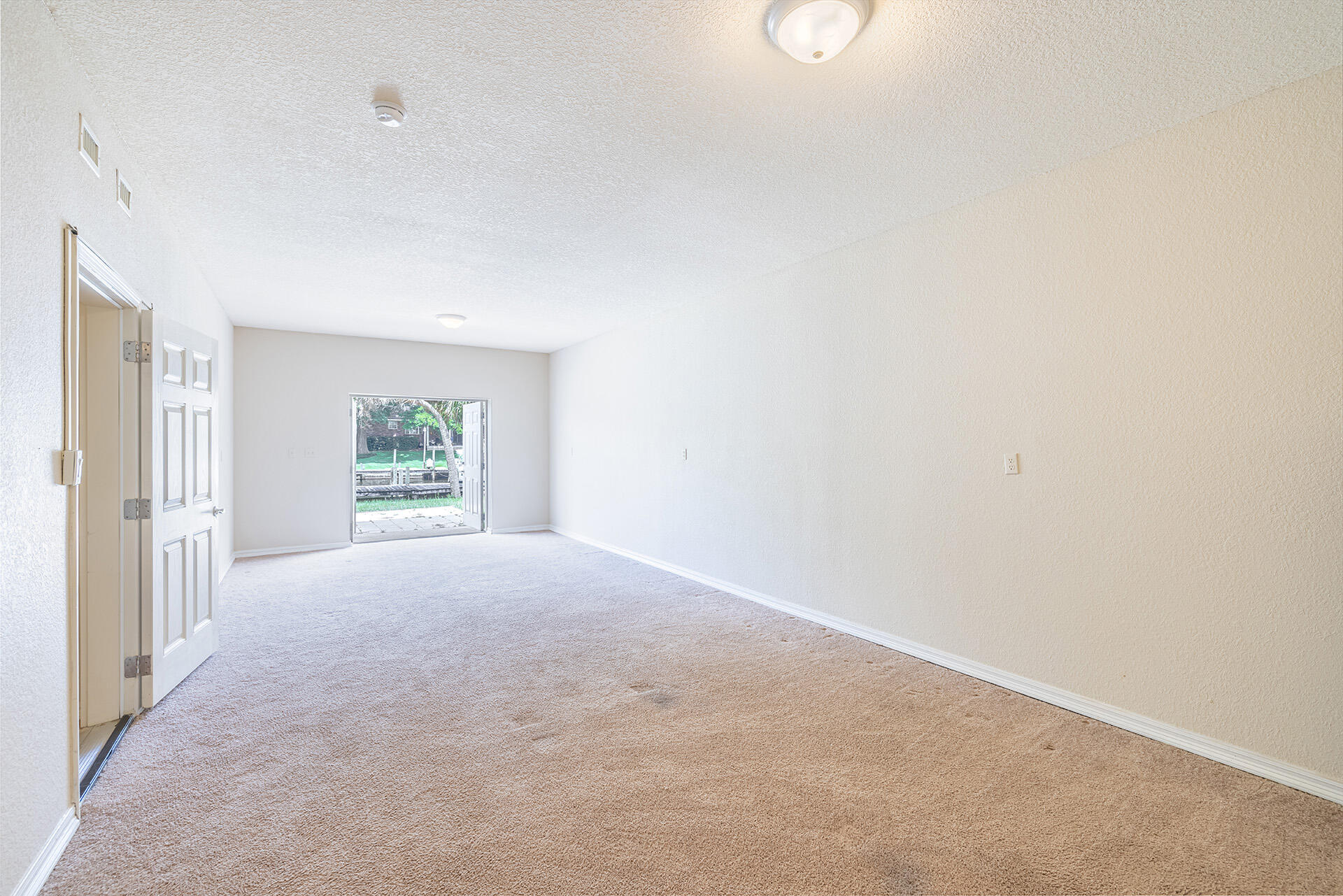 EDGEWATER VILLAGE - Residential
