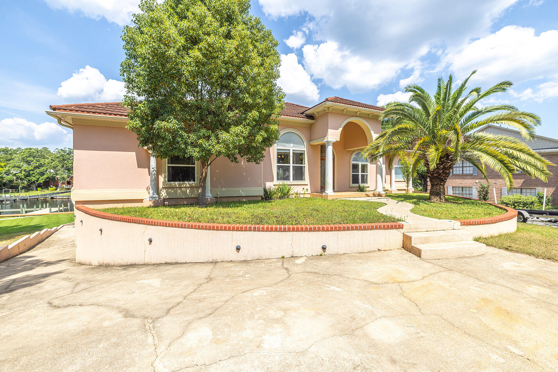 EDGEWATER VILLAGE - Residential