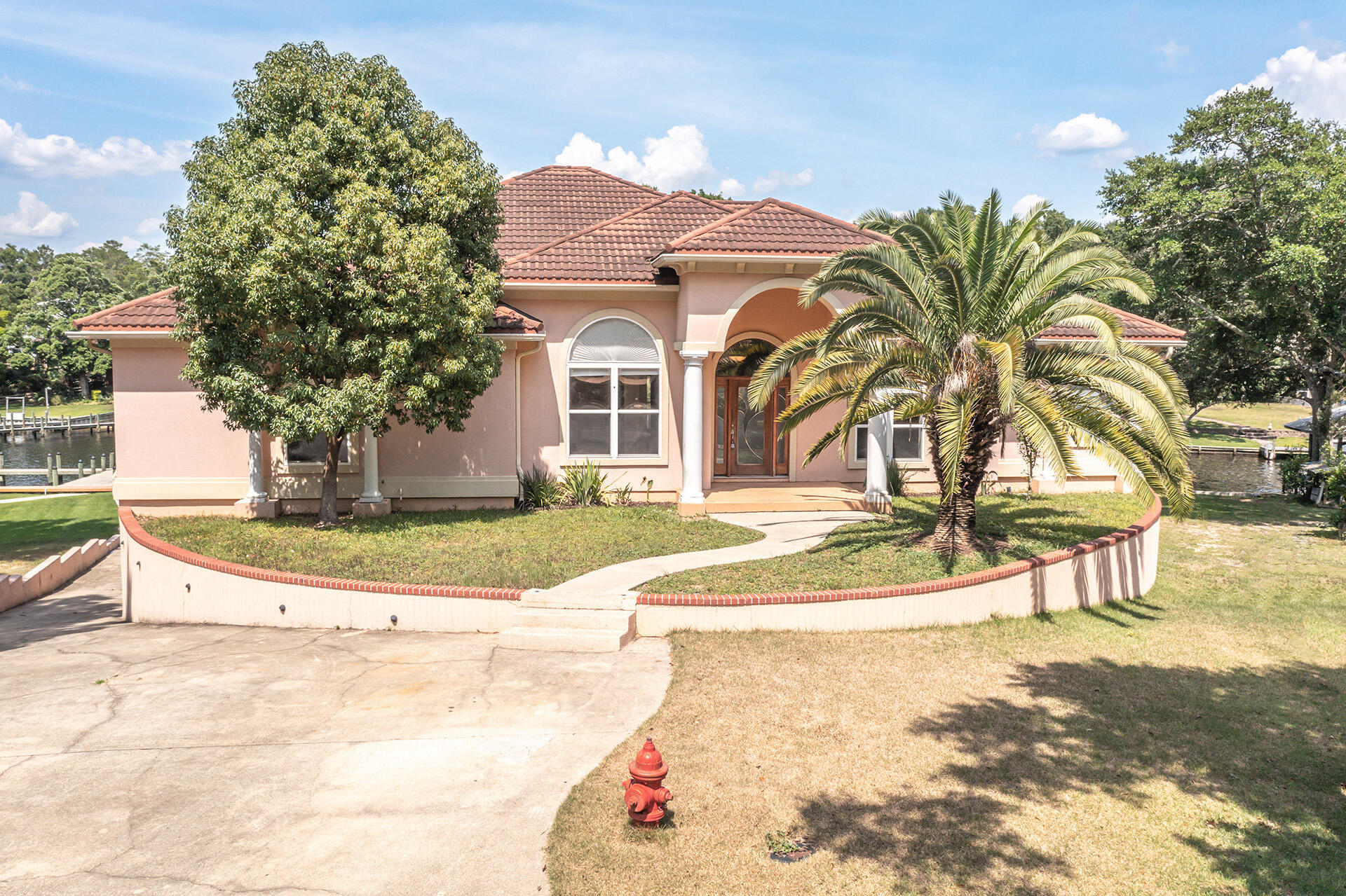 EDGEWATER VILLAGE - Residential