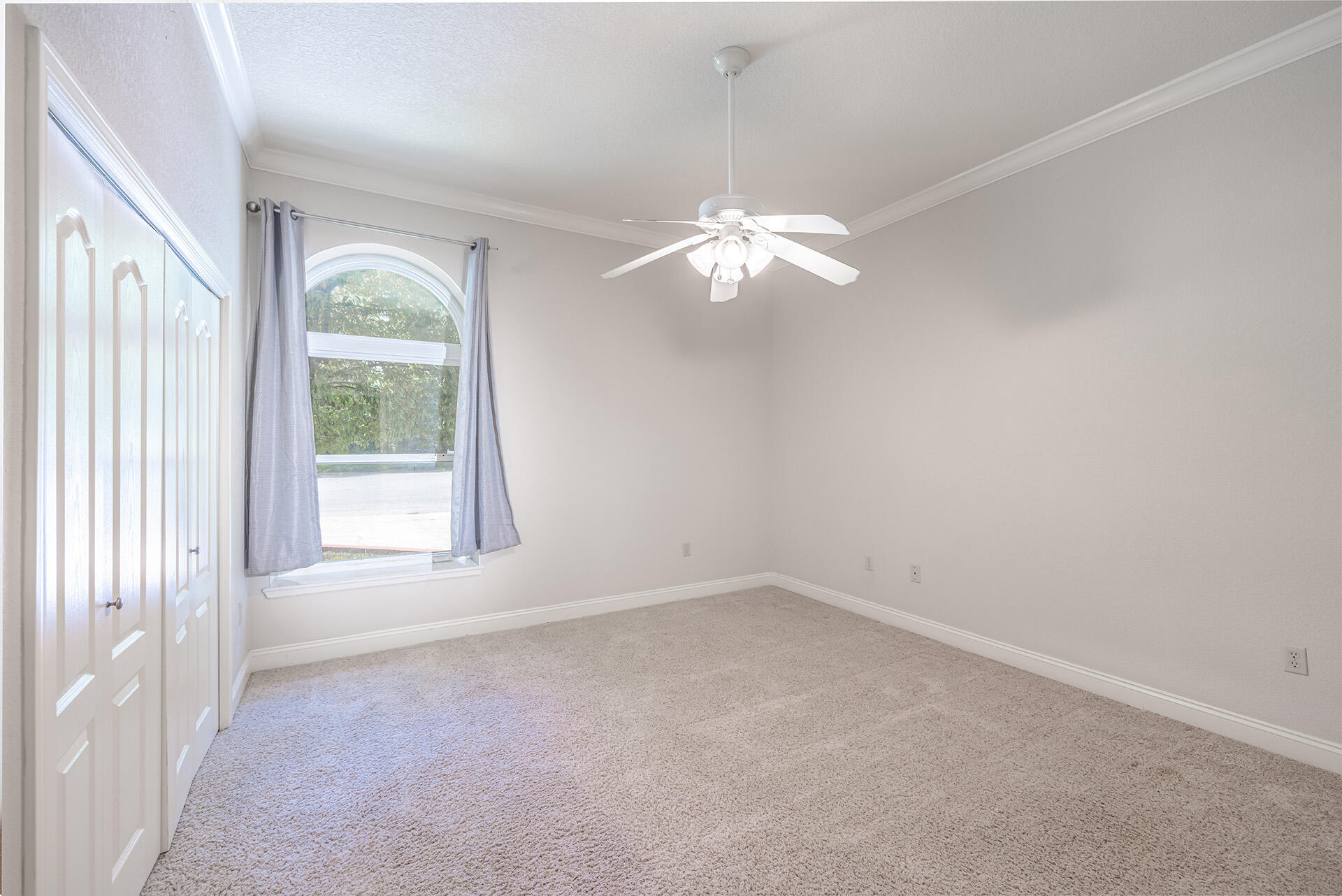 EDGEWATER VILLAGE - Residential