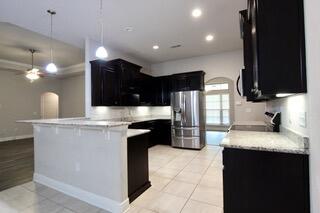 FOX VALLEY - Residential Lease