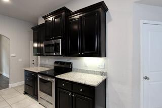 FOX VALLEY - Residential Lease