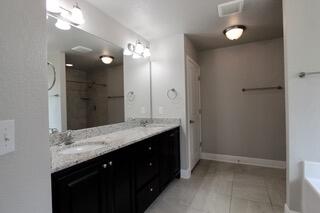 FOX VALLEY - Residential Lease