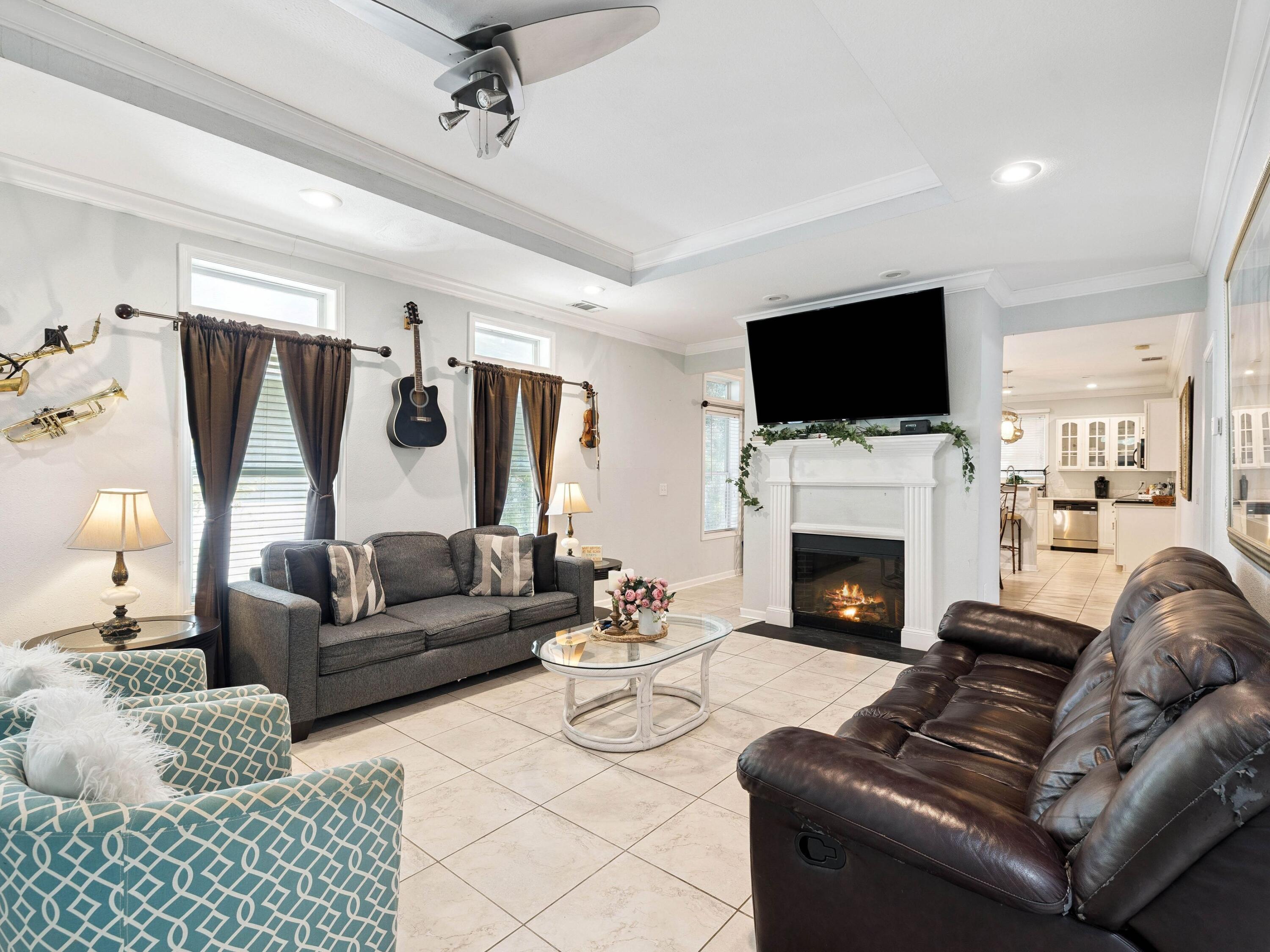 TOWN OF SANTA ROSA - Residential