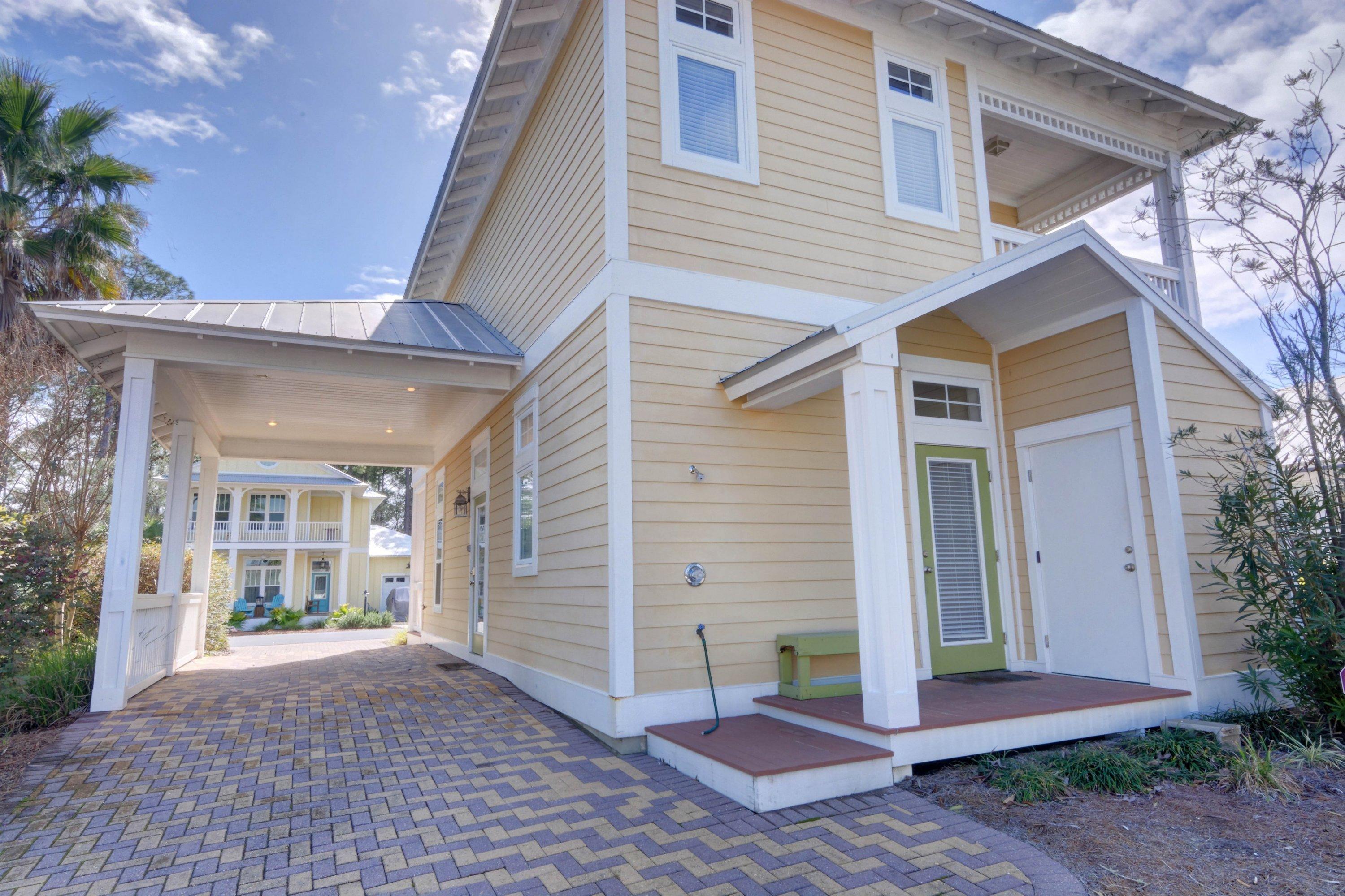 CASSINE VILLAGE - Residential