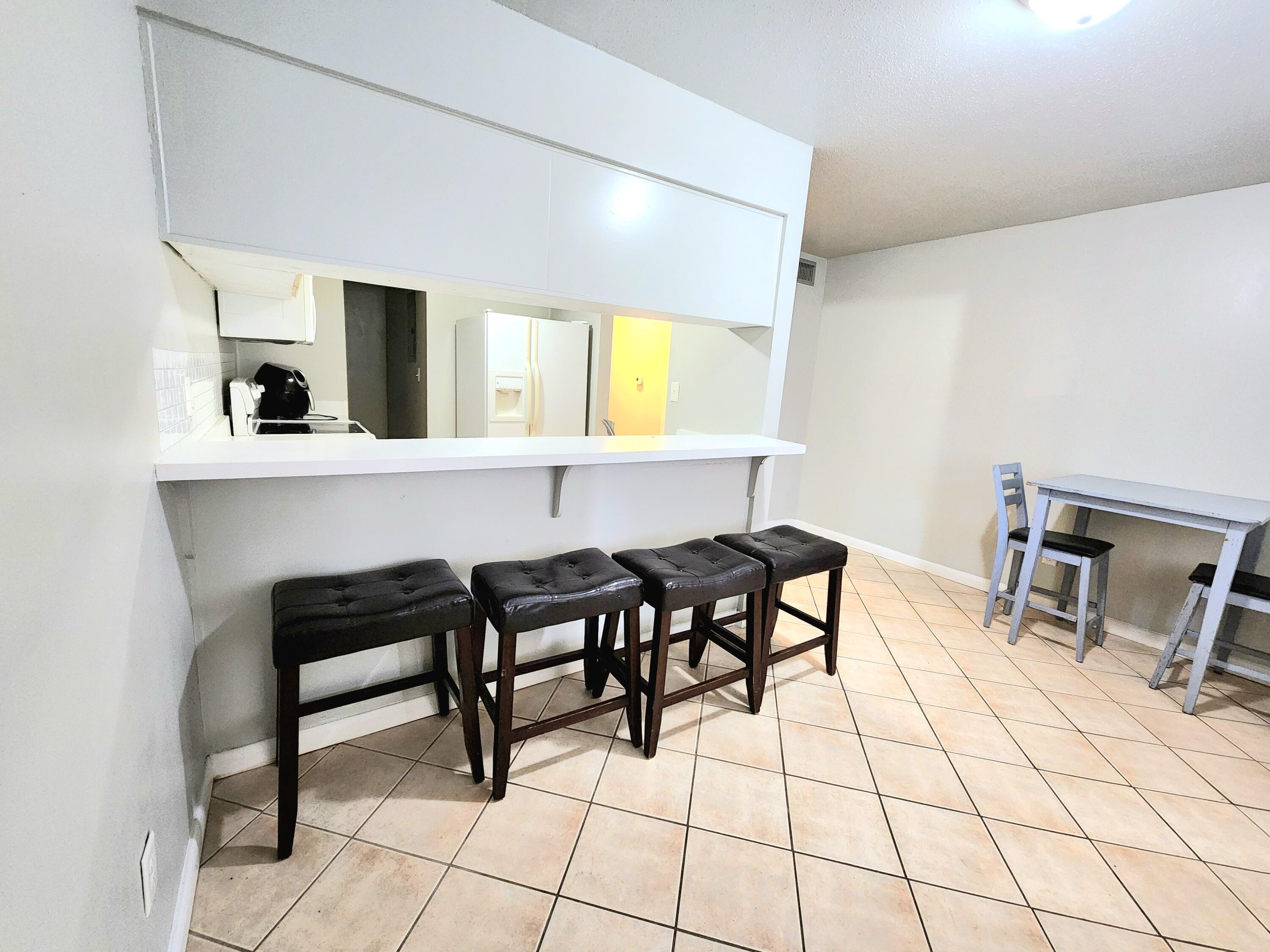 PORT DIXIE - Residential Lease