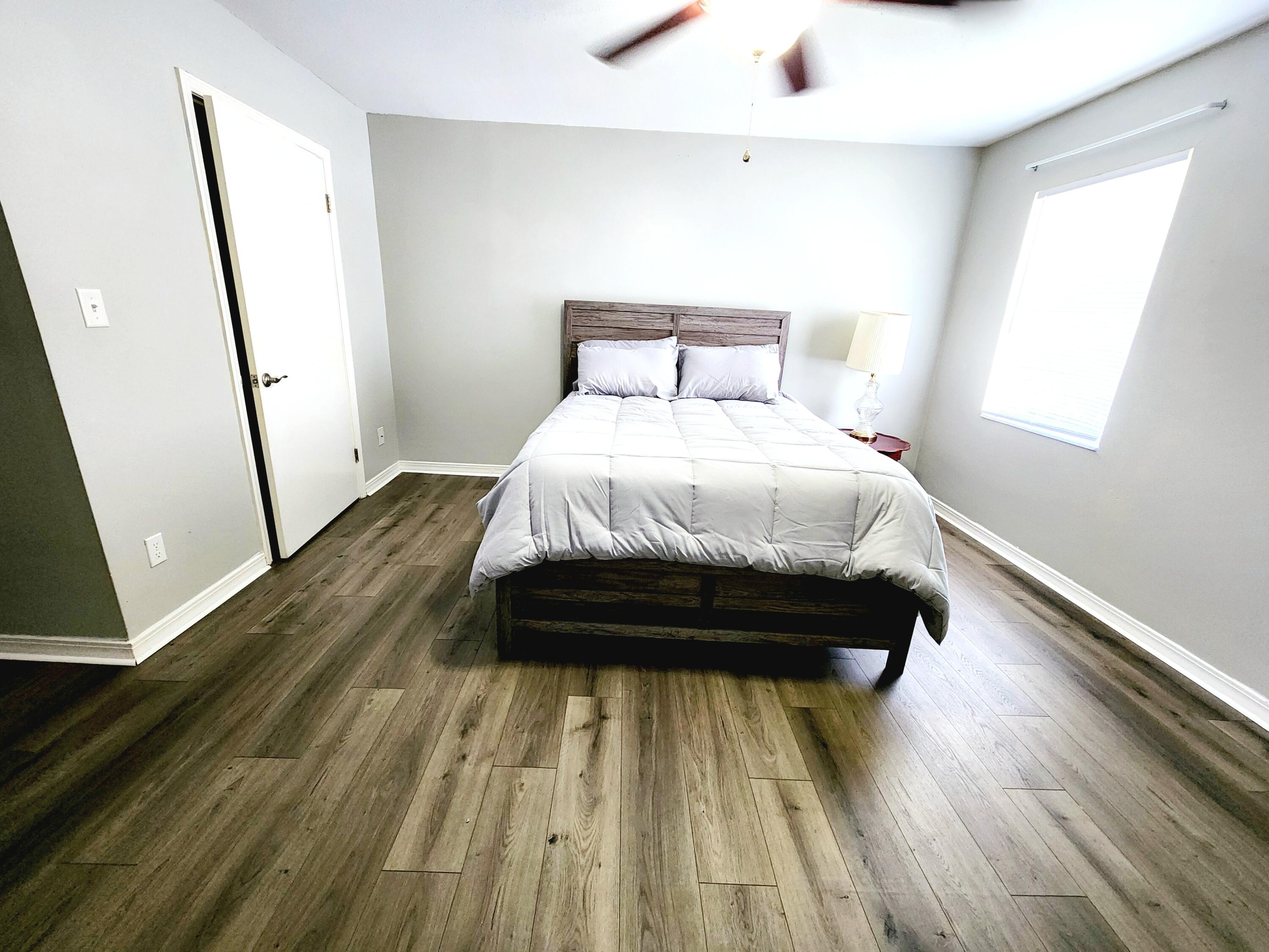 PORT DIXIE - Residential Lease