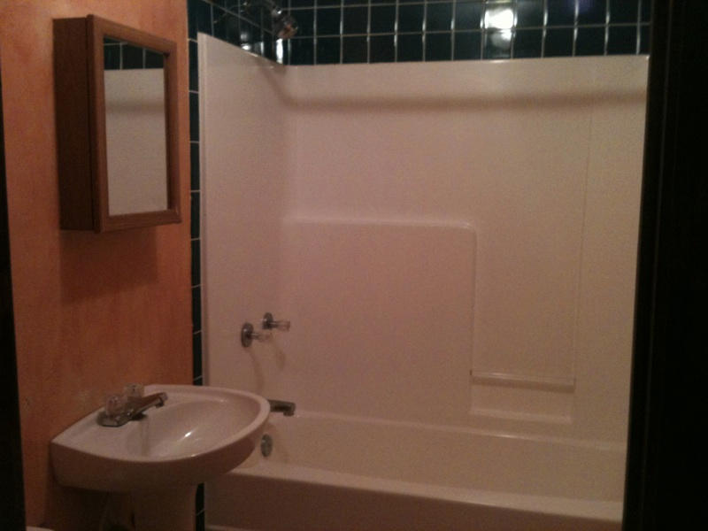 HIGHLAND HILLS - Residential Lease