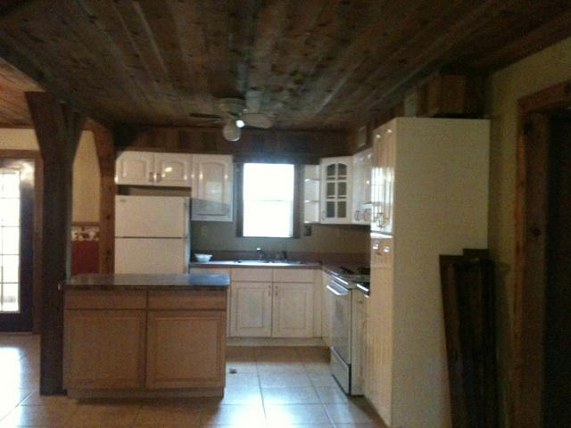 HIGHLAND HILLS - Residential Lease