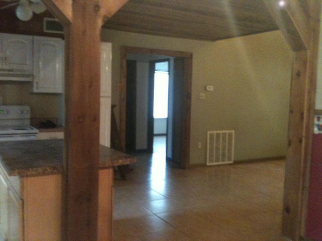 HIGHLAND HILLS - Residential Lease