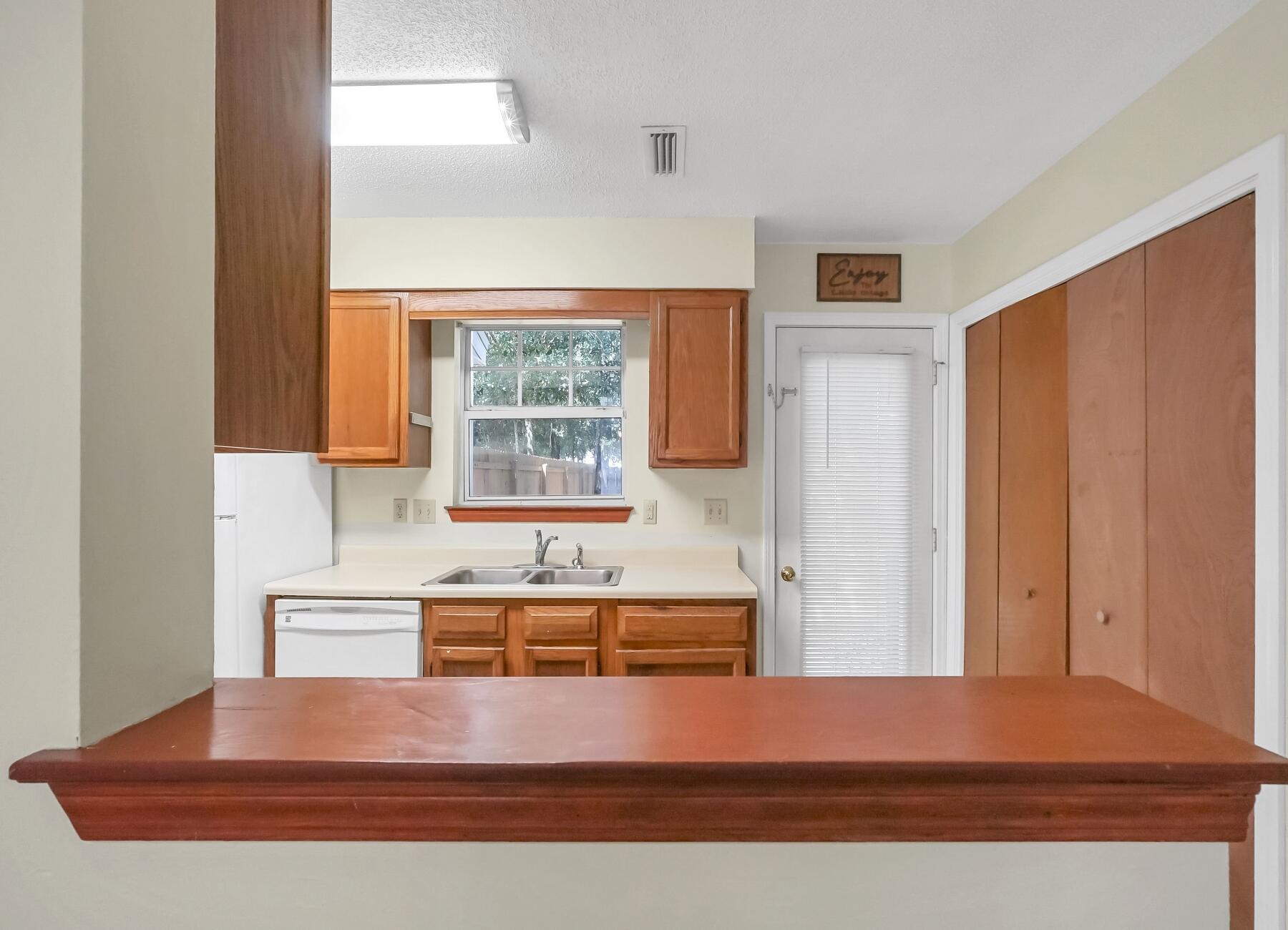 CARMEL VILLAGE T/H - Residential Lease