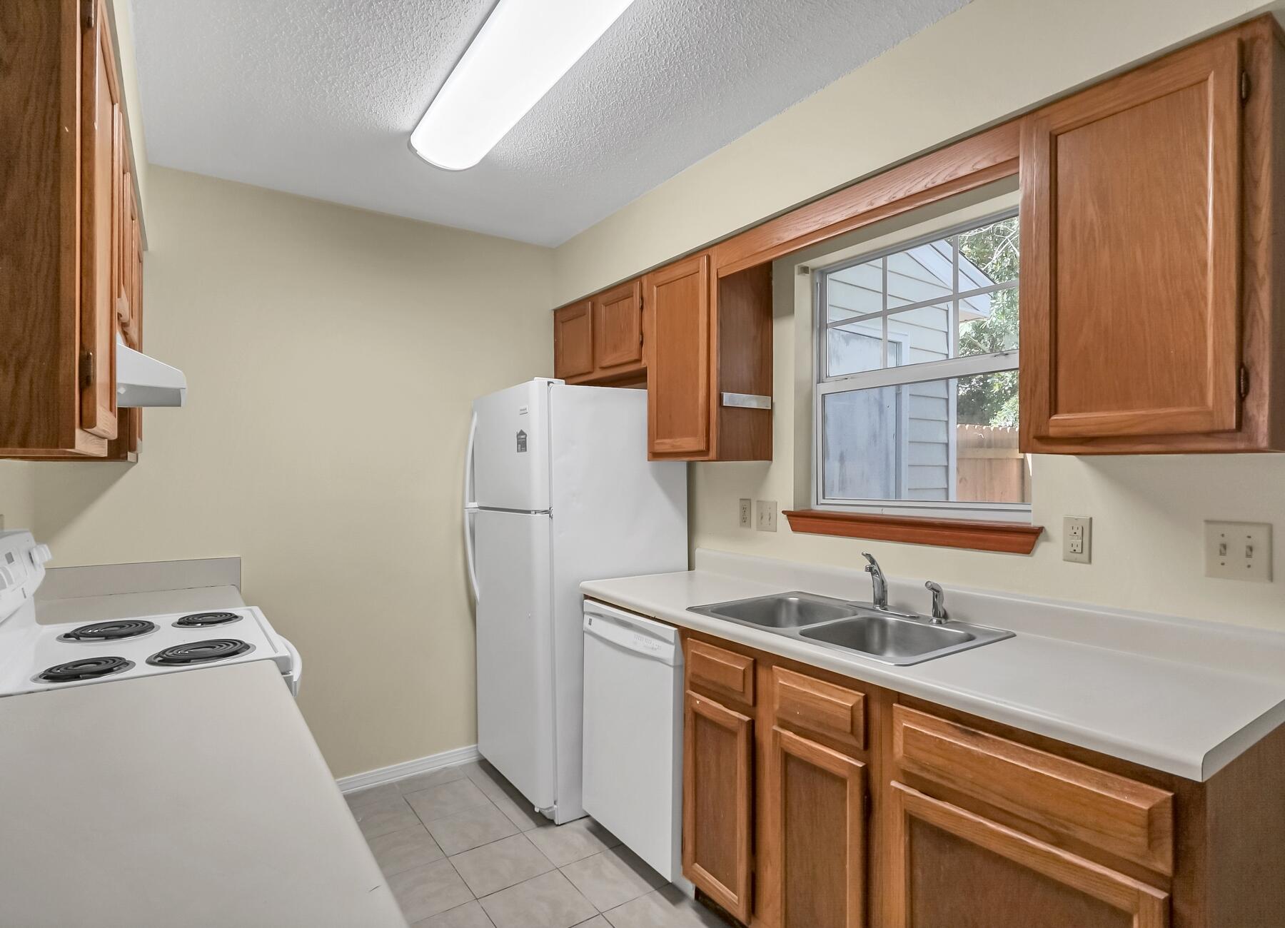 CARMEL VILLAGE T/H - Residential Lease