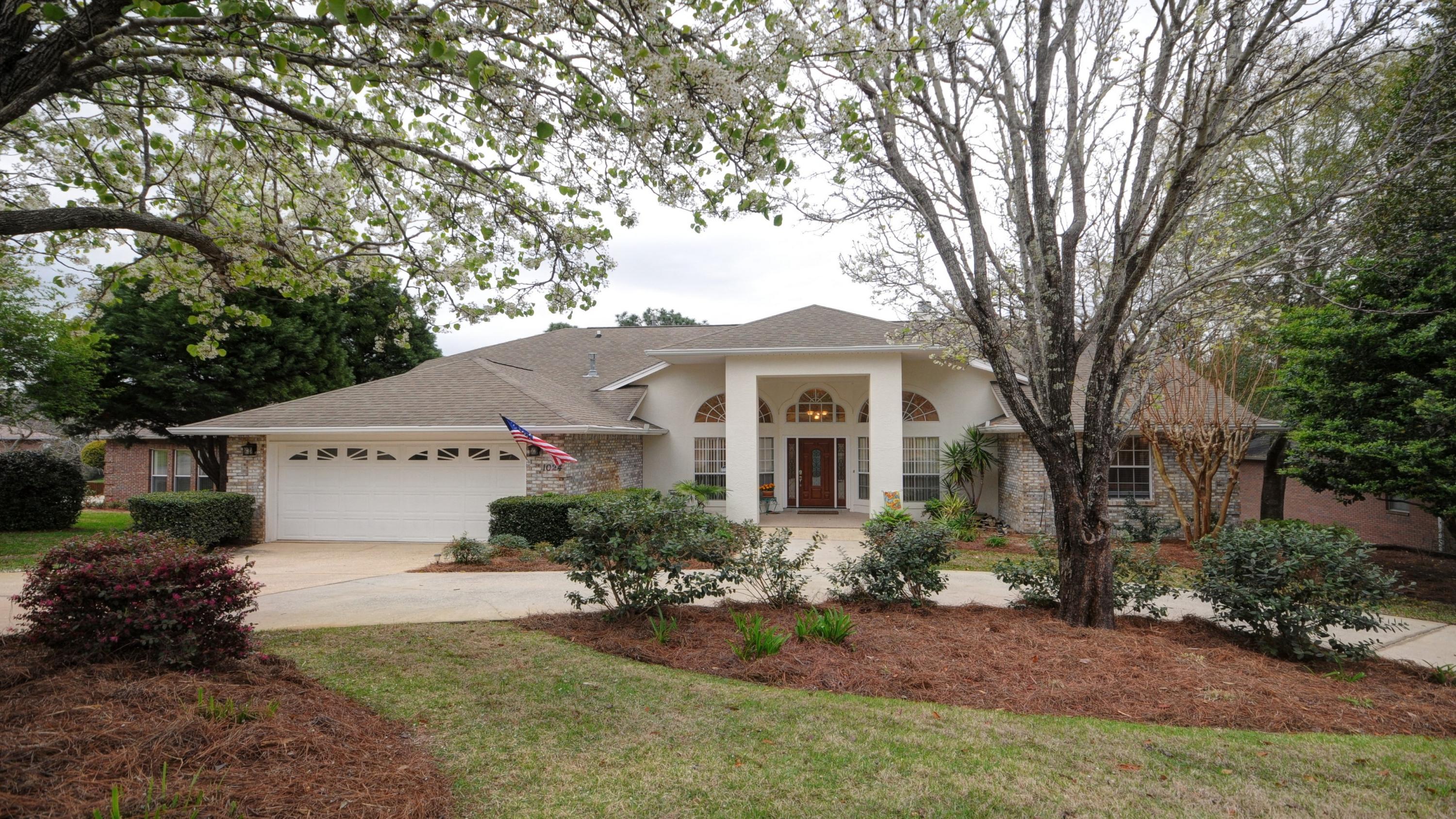 Rocky Bayou Country Club Estates - Residential