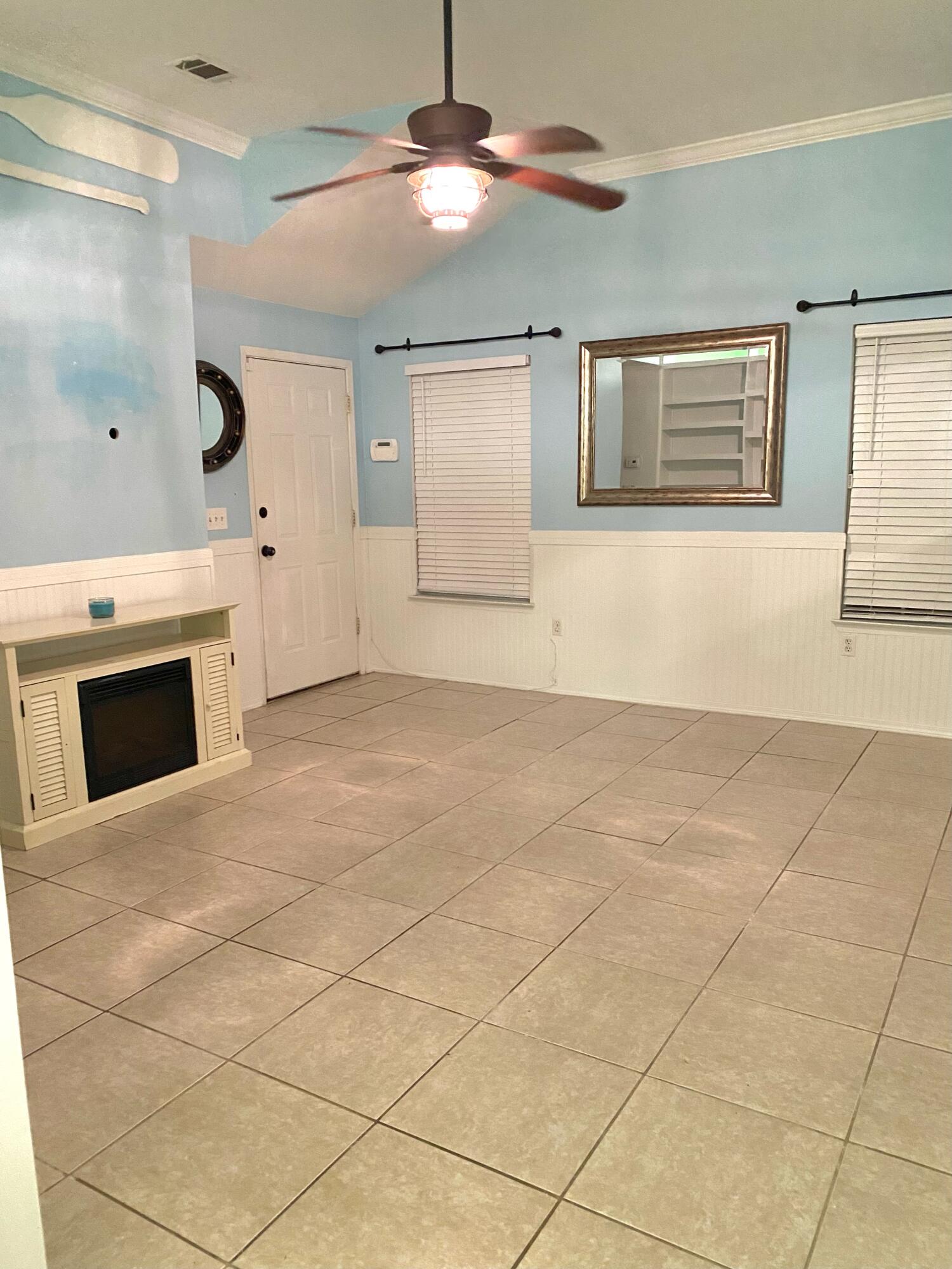 YORKTOWN AT WILLOW BEND - Residential Lease