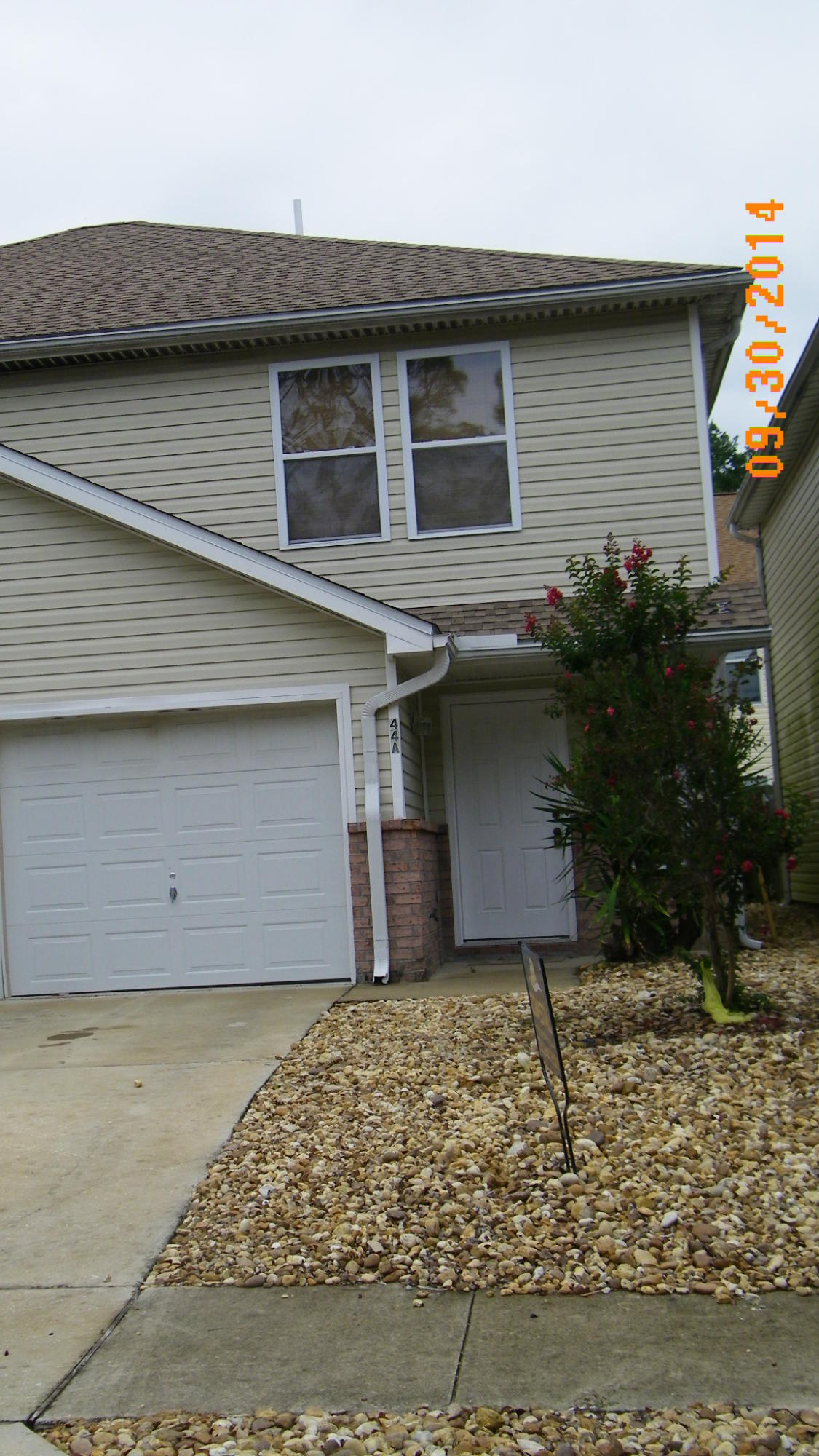 Available 4-13-17. Spacious two-story, 2 bedroom townhome. Both bedrooms are large in size and each one has an on suite bath. The lawn is low maintenance, making yard work a breeze. Get to both bases or the beach in 10 minutes or less. Seconds from downtown FWB. Pets under 25lb only - not negotiable.
