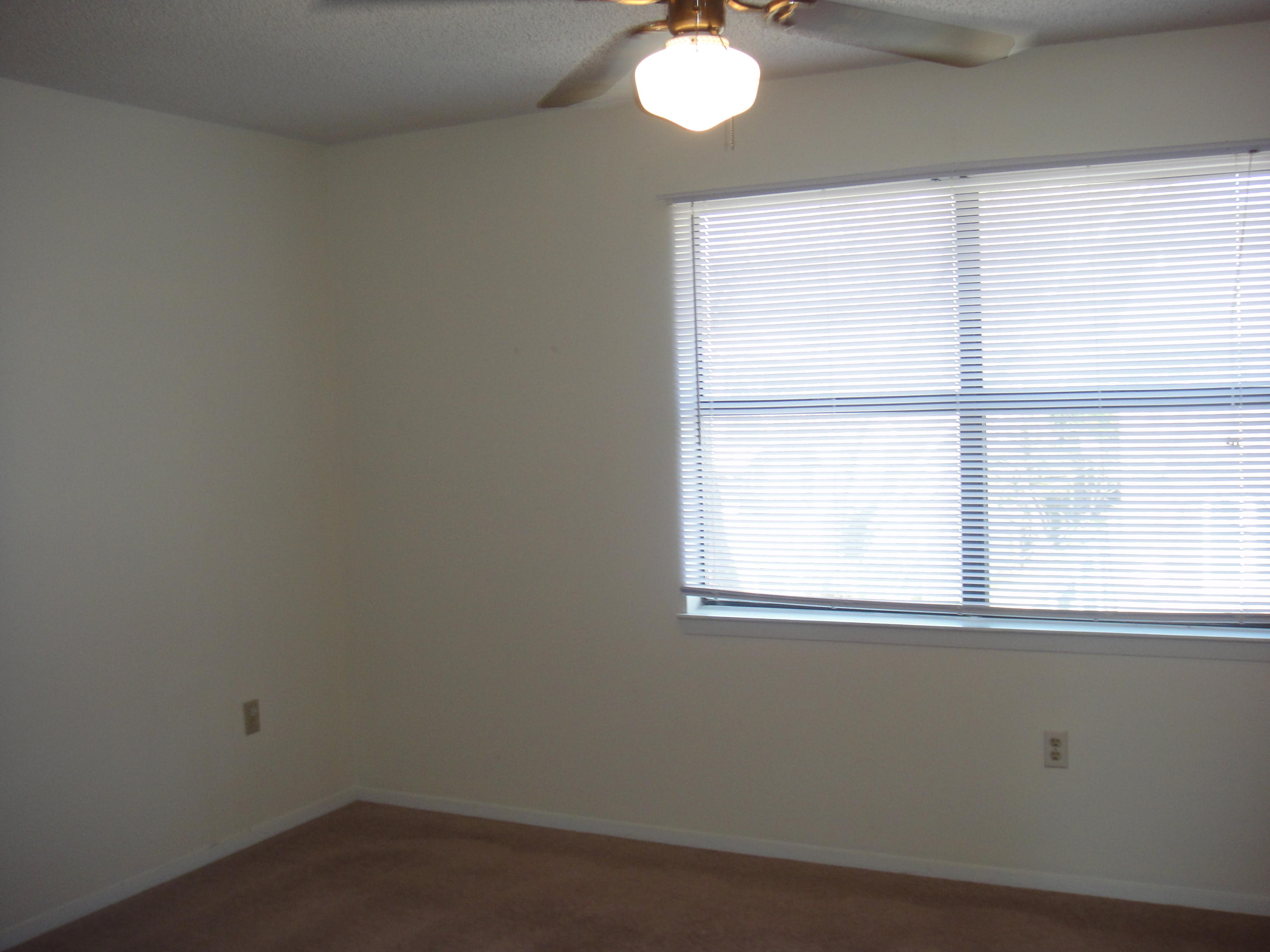 MONTAGE MANOR - Residential Lease
