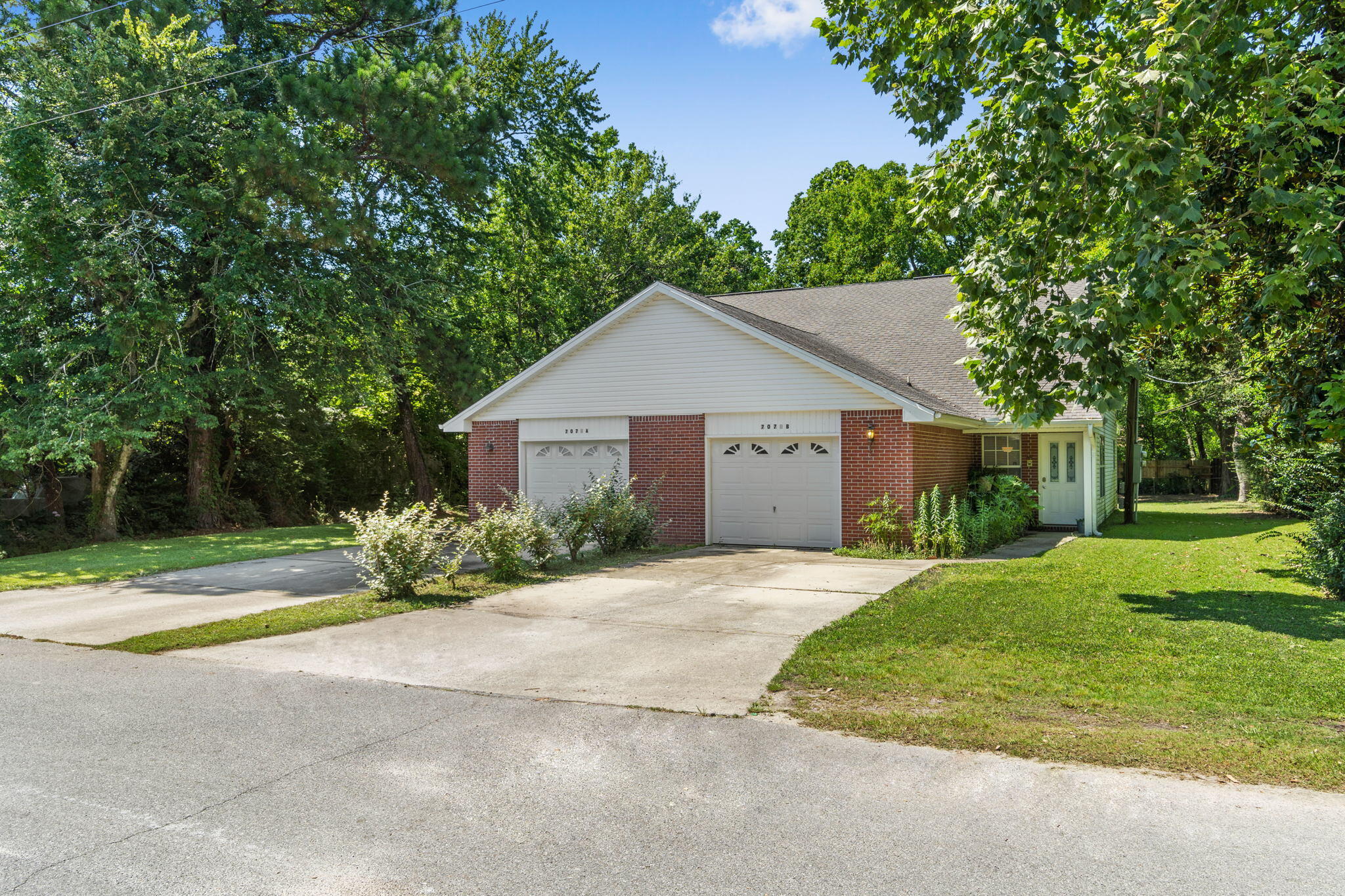 WOODLAWN HEIGHTS - Residential