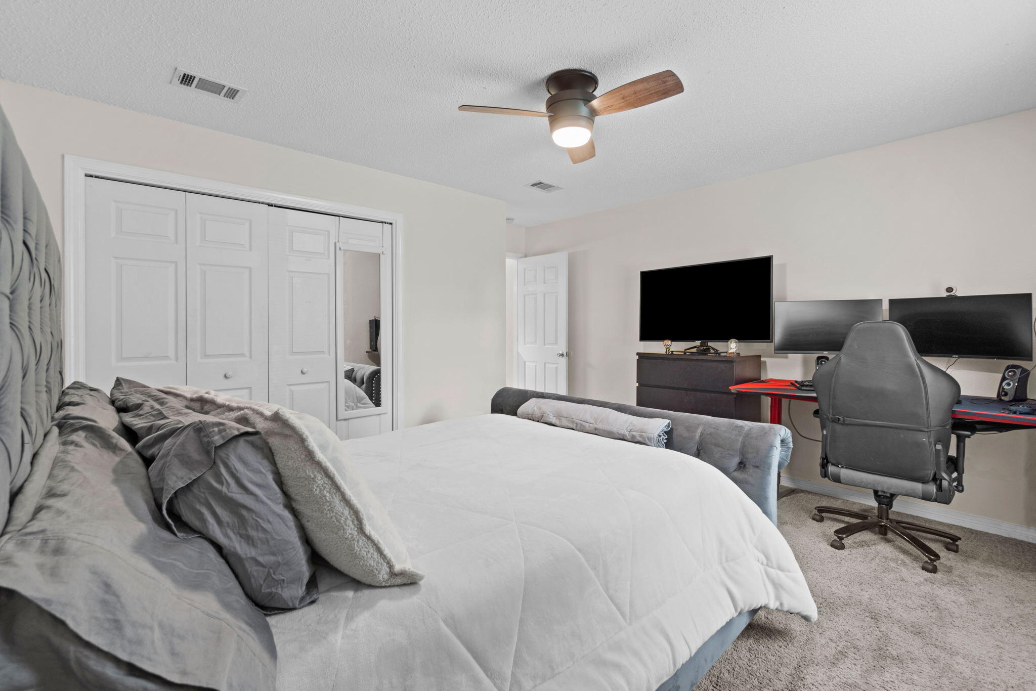 WOODLAWN HEIGHTS - Residential