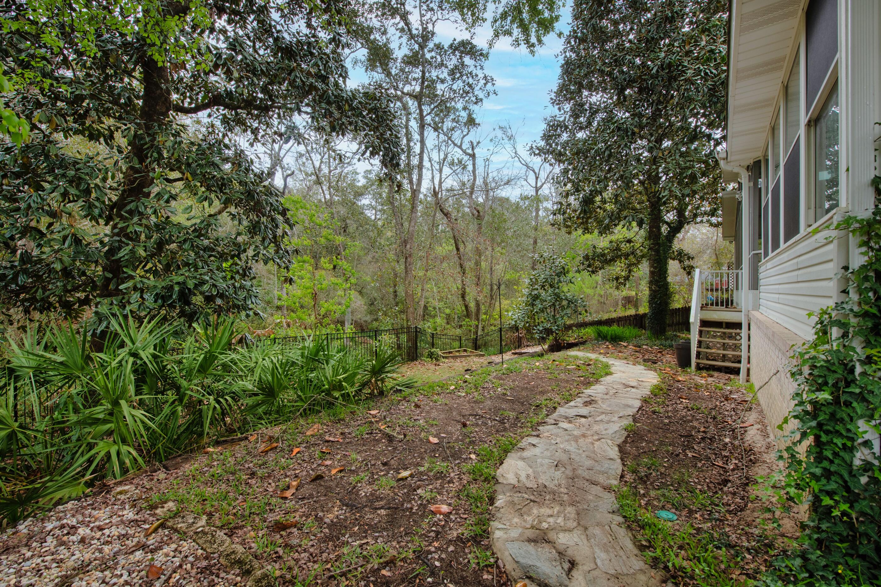 HUNTINGTON PH II S/D LOT 15 BLK A - Residential