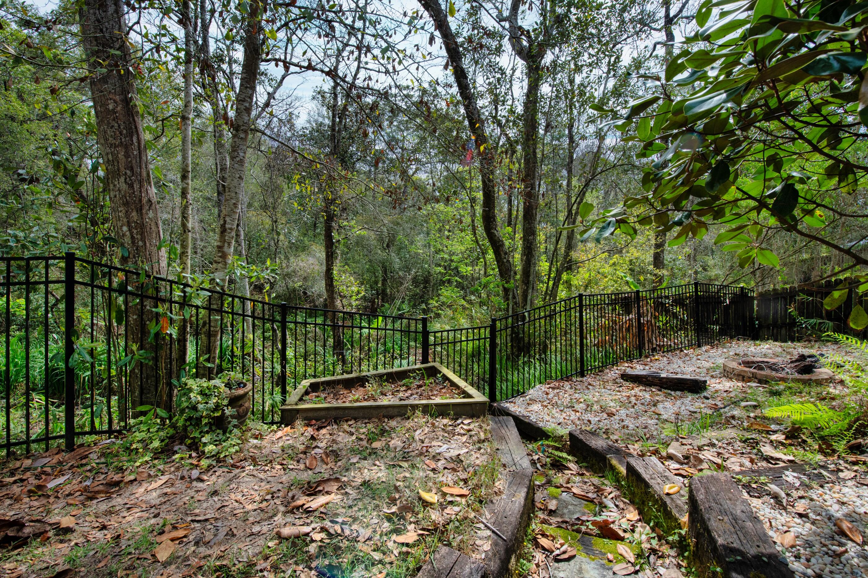 HUNTINGTON PH II S/D LOT 15 BLK A - Residential