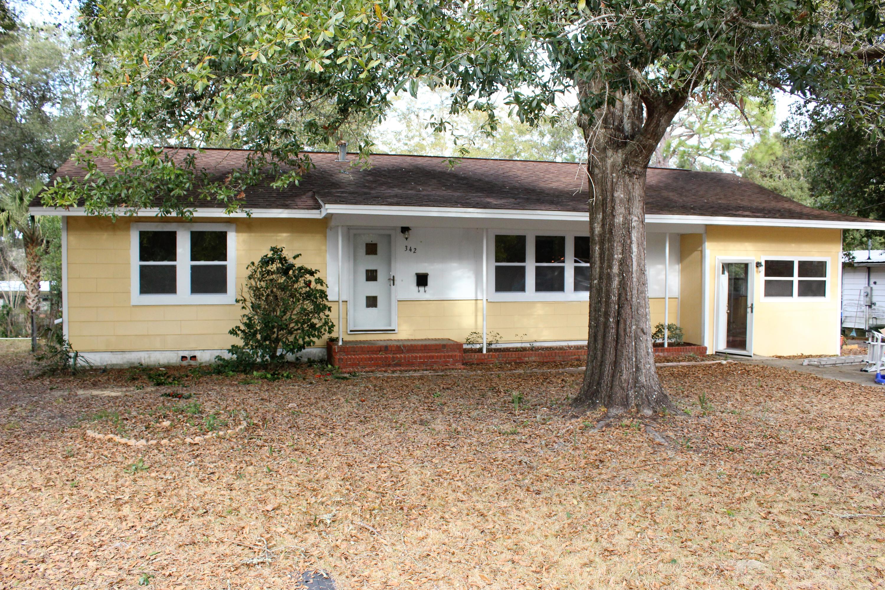 Available Now....Cute Florida home recently renovated and easy access to base, beaches and shopping. 3/1.5 floor plan features new kitchen, newer paint, newer carpet, cabinet built ins, stainless appliance package, ceramic tile, neutral paint, screened back porch area, fenced back yard and spacious. Mature landscaping and pet friendly. No inside smoking. Pets will be allowed with a $400 non-refundable pet fee and owner approval. There is a $20 pet rent fee added to rent each month.