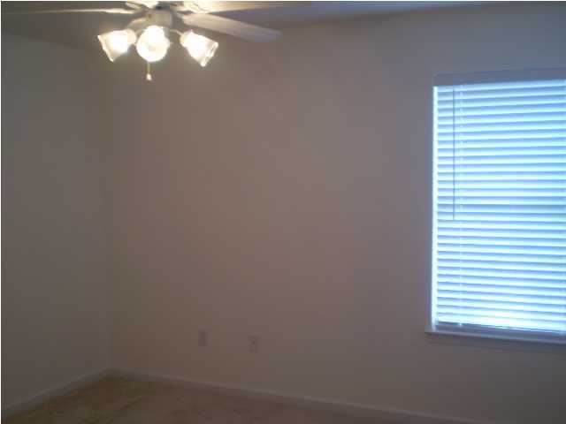 PORT DIXIE - Residential Lease