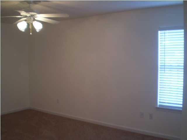PORT DIXIE - Residential Lease