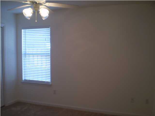 PORT DIXIE - Residential Lease