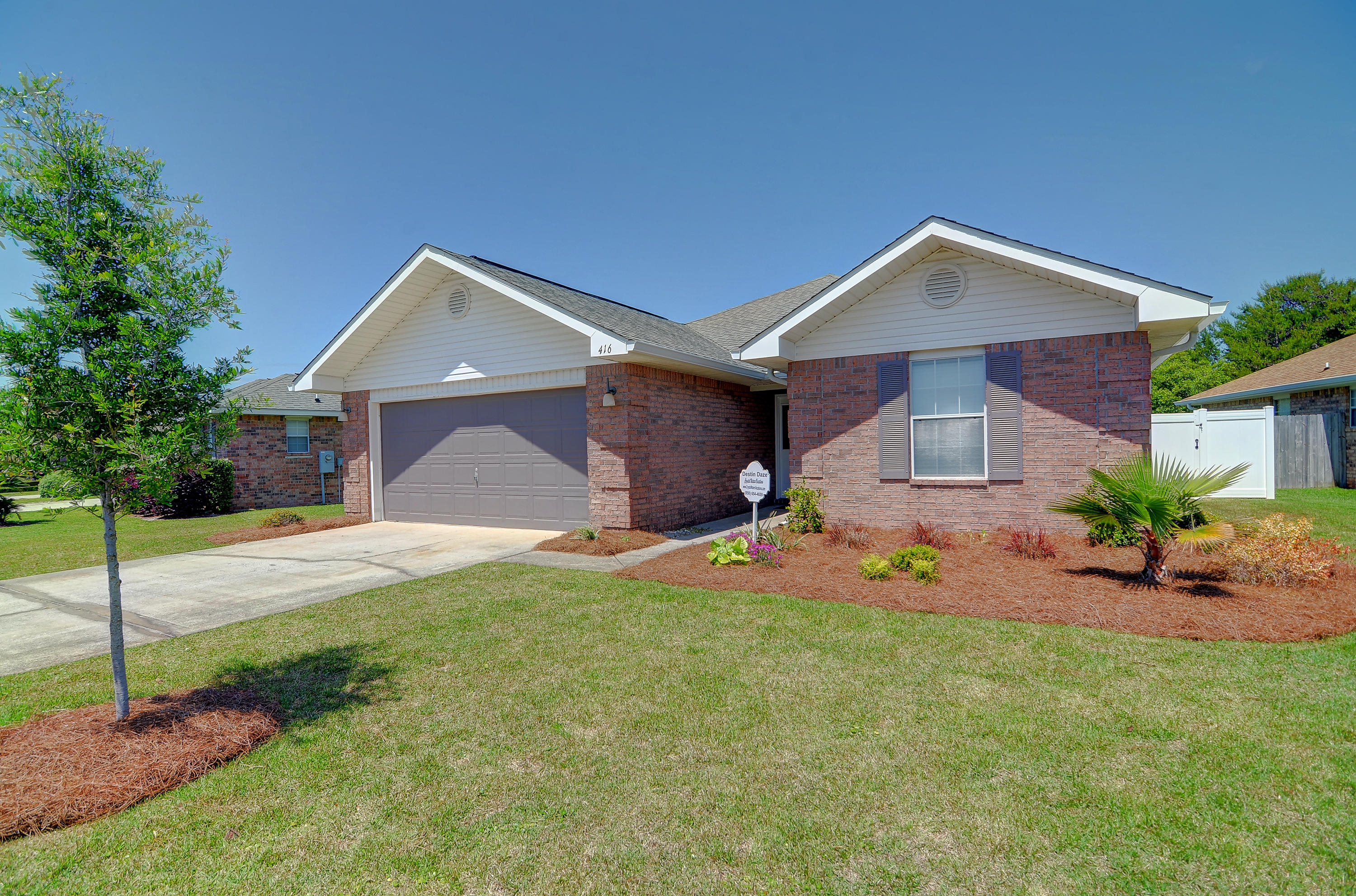 PARADISE RETREAT - Residential Lease