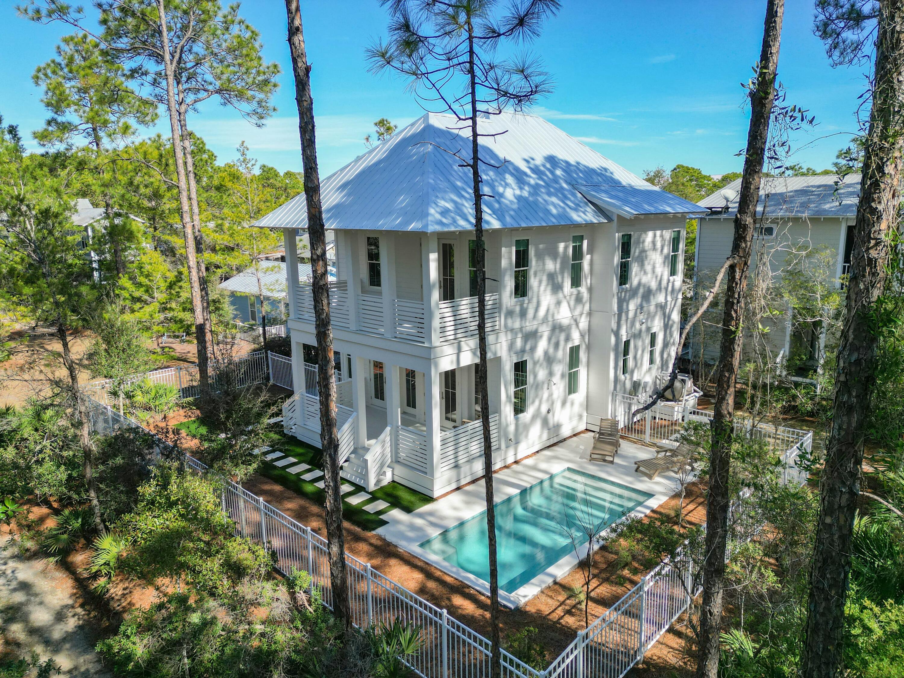 GROVE BY THE SEA - Residential